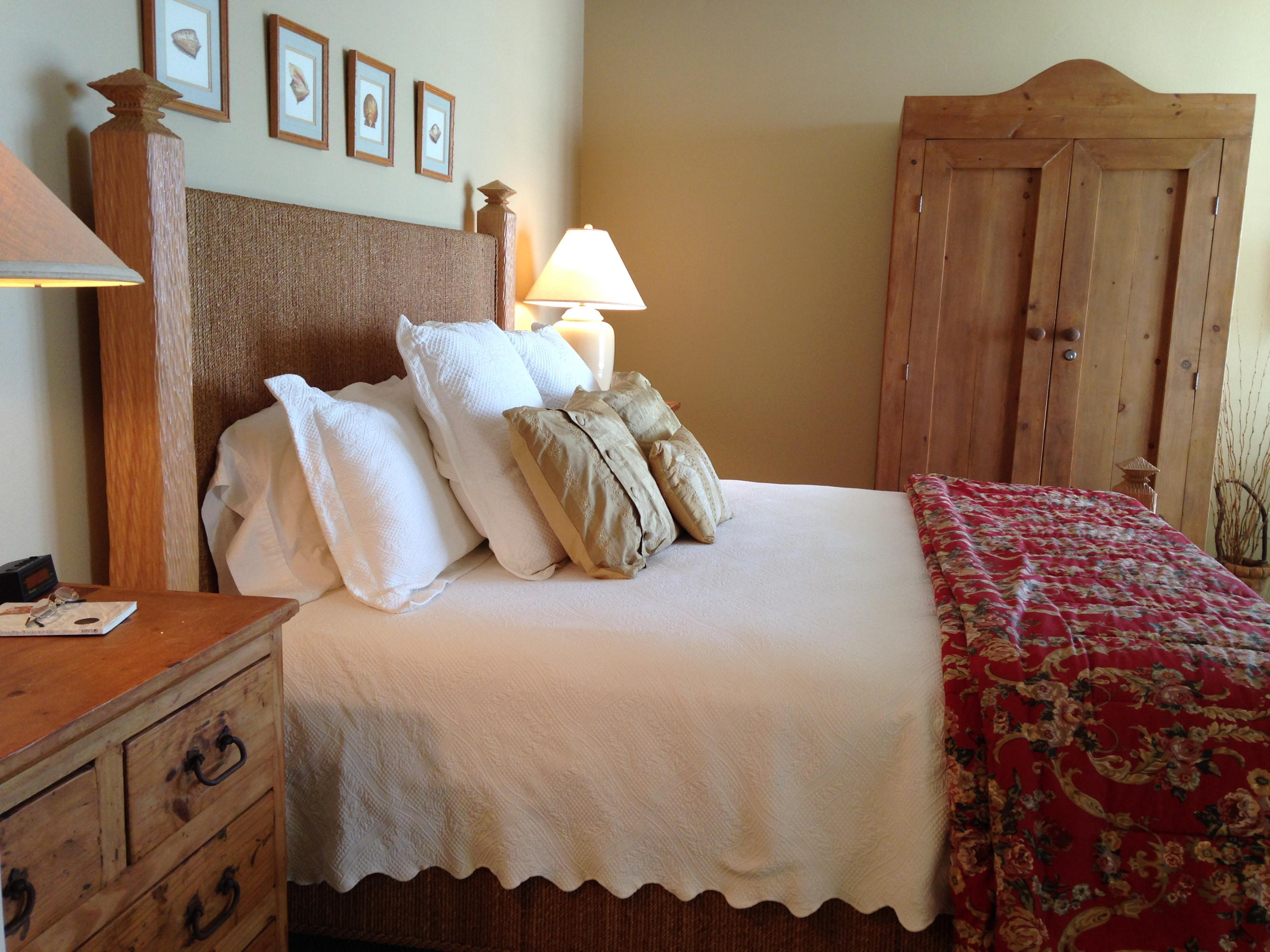 East Pass Towers Condominiums - Residential