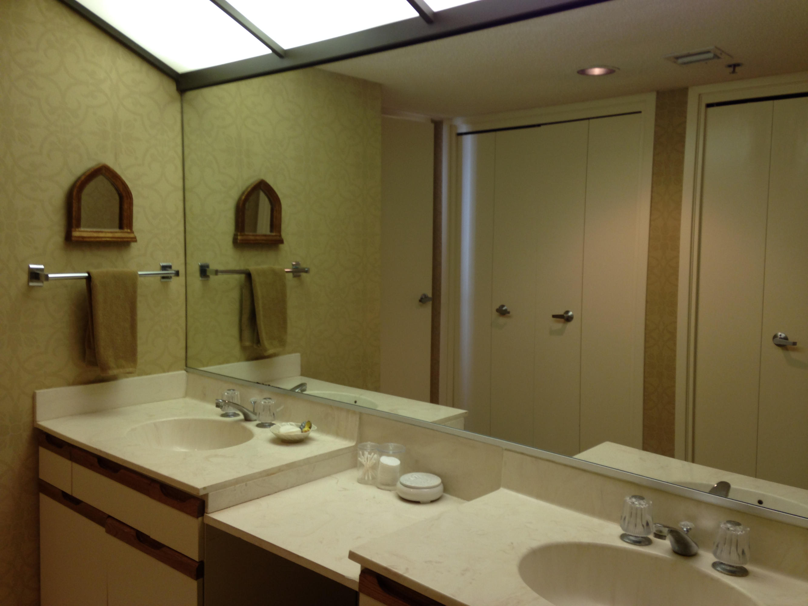 East Pass Towers Condominiums - Residential