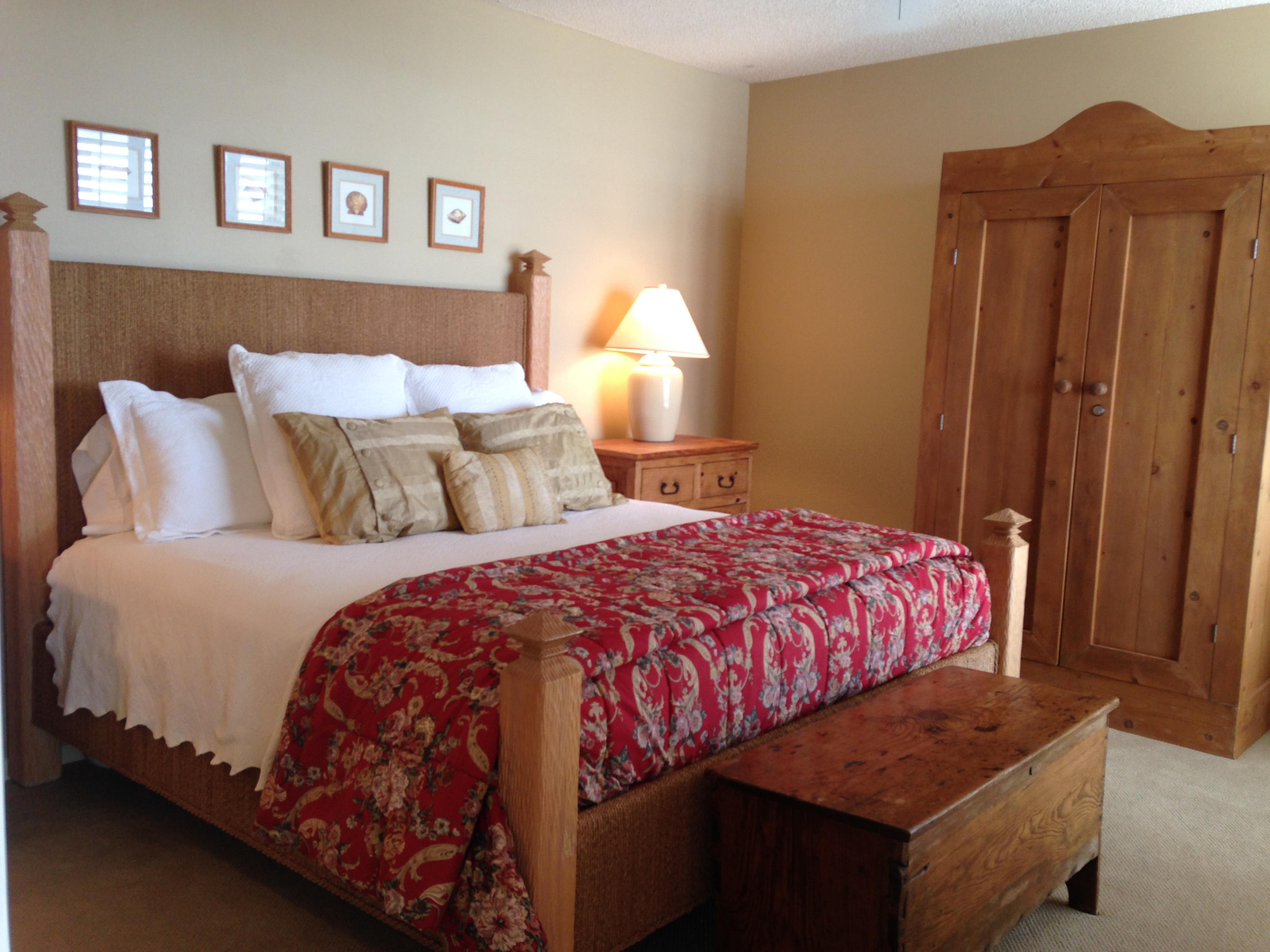 East Pass Towers Condominiums - Residential