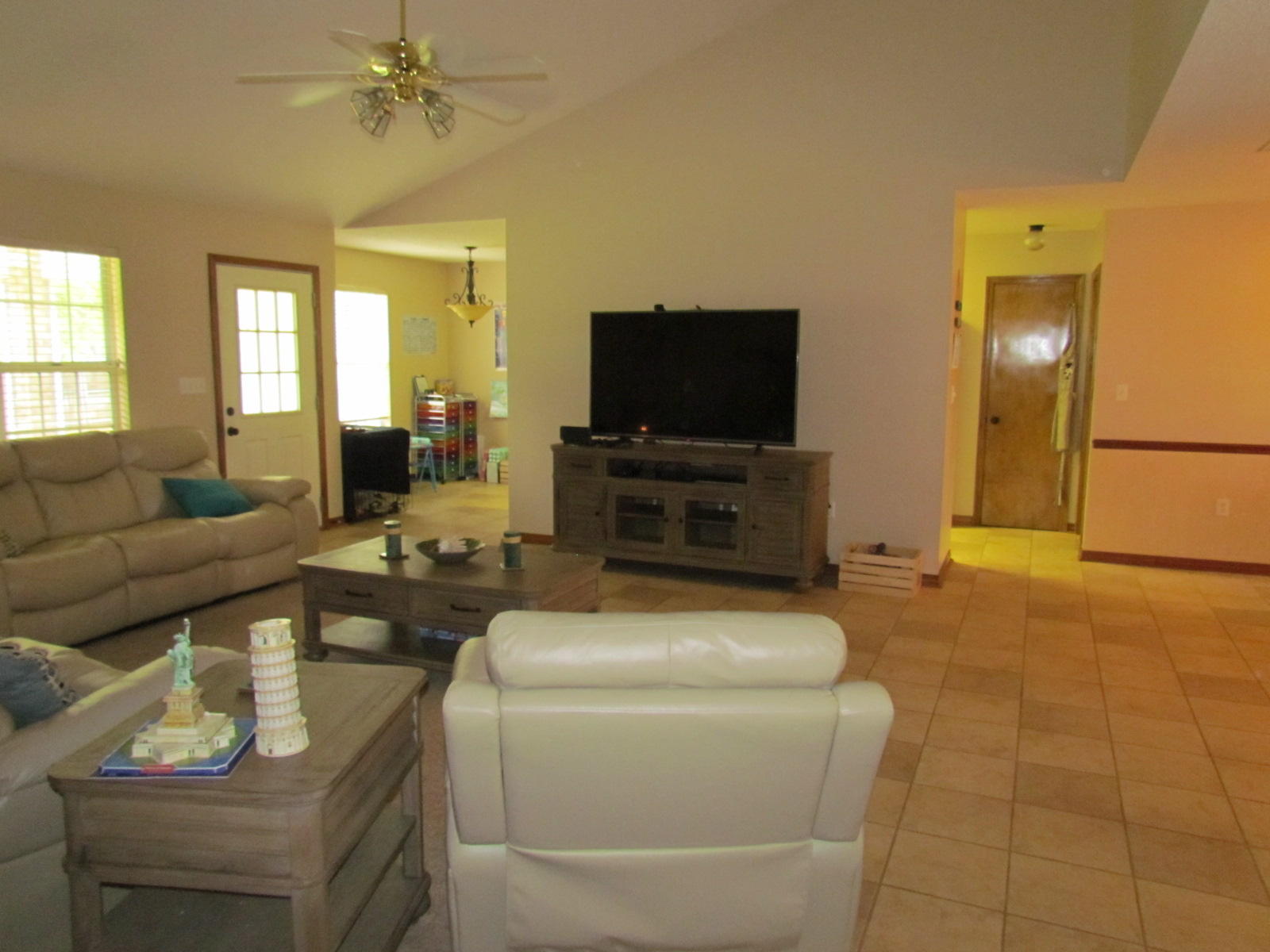 SHADOW OAK S/D - Residential Lease