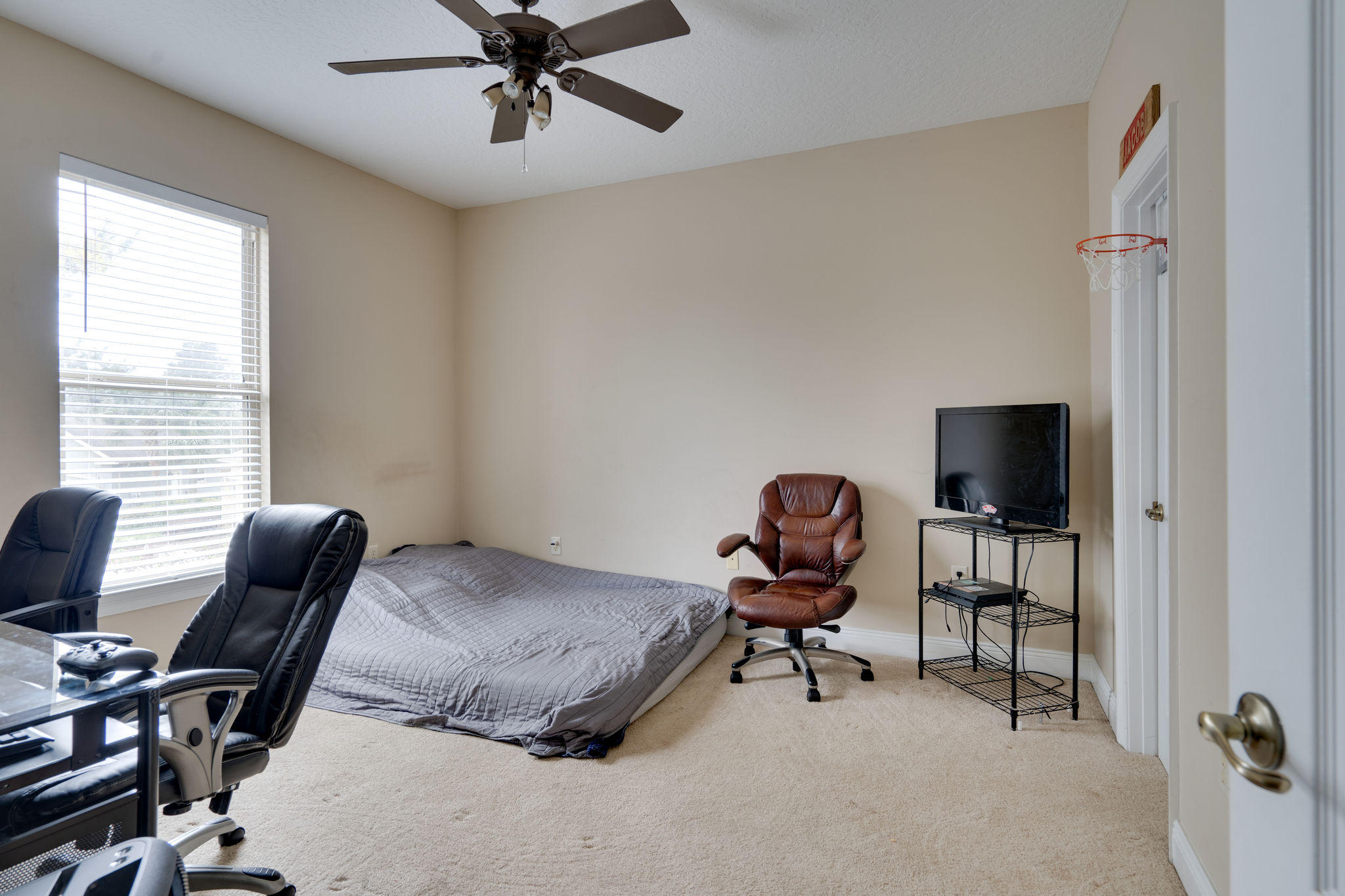 CHARDONNAY ESTATES - Residential