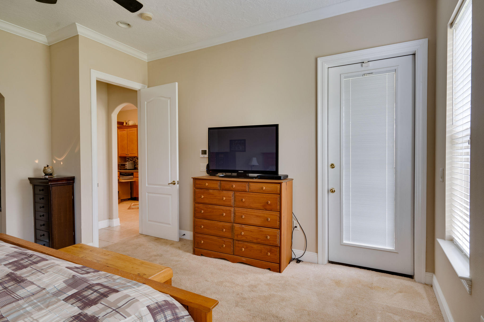 CHARDONNAY ESTATES - Residential