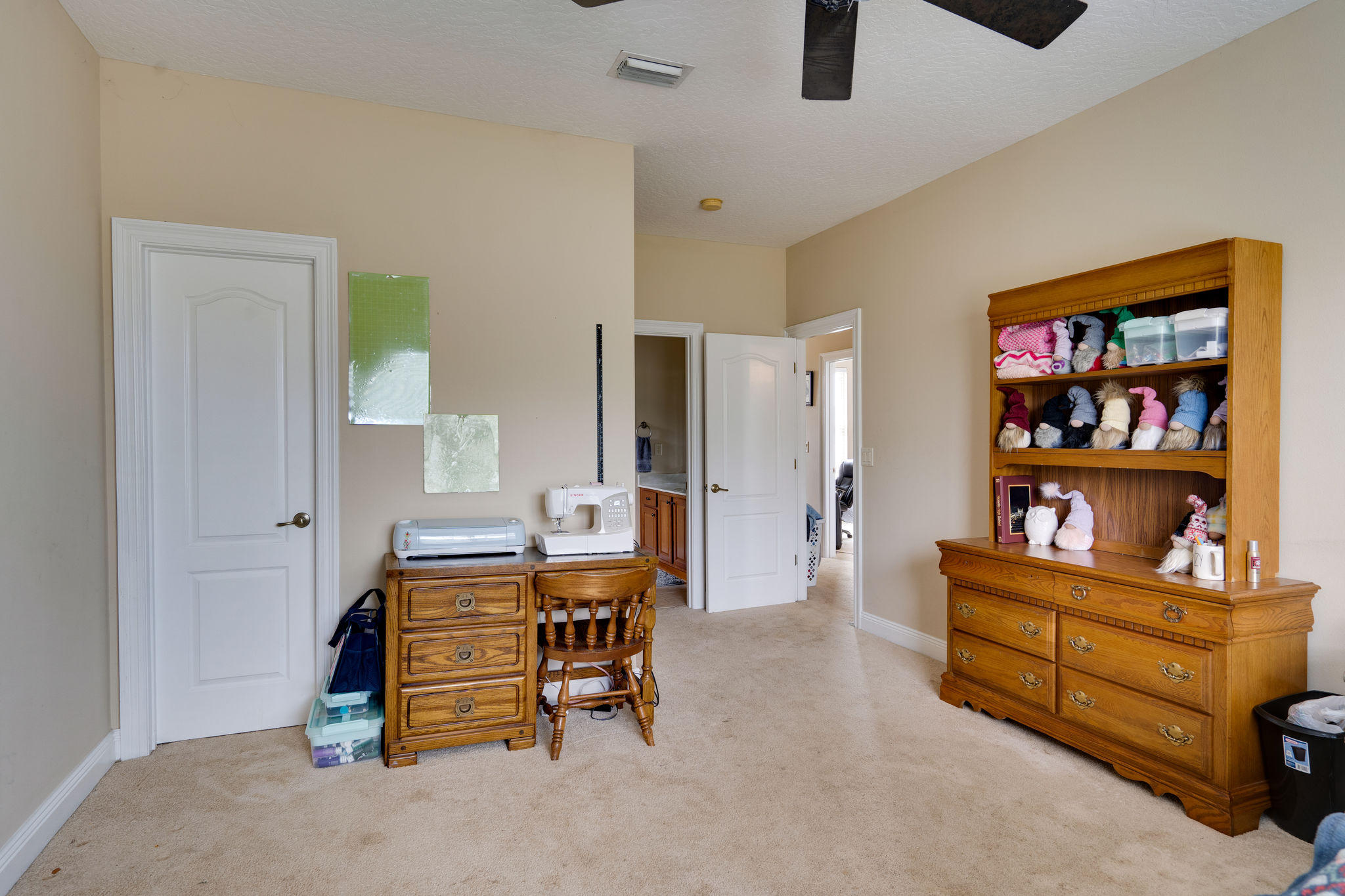 CHARDONNAY ESTATES - Residential