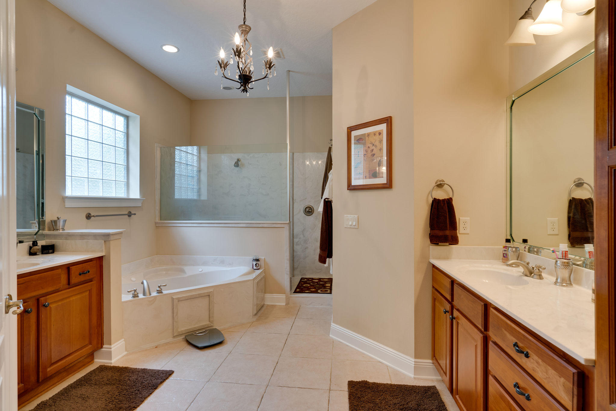 CHARDONNAY ESTATES - Residential