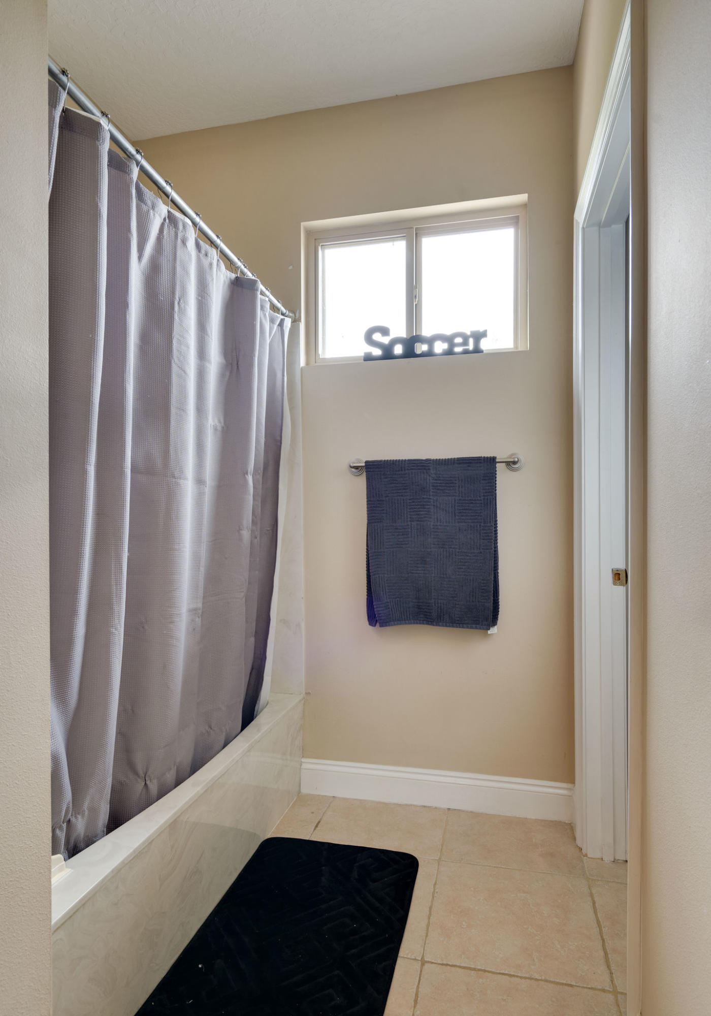 CHARDONNAY ESTATES - Residential