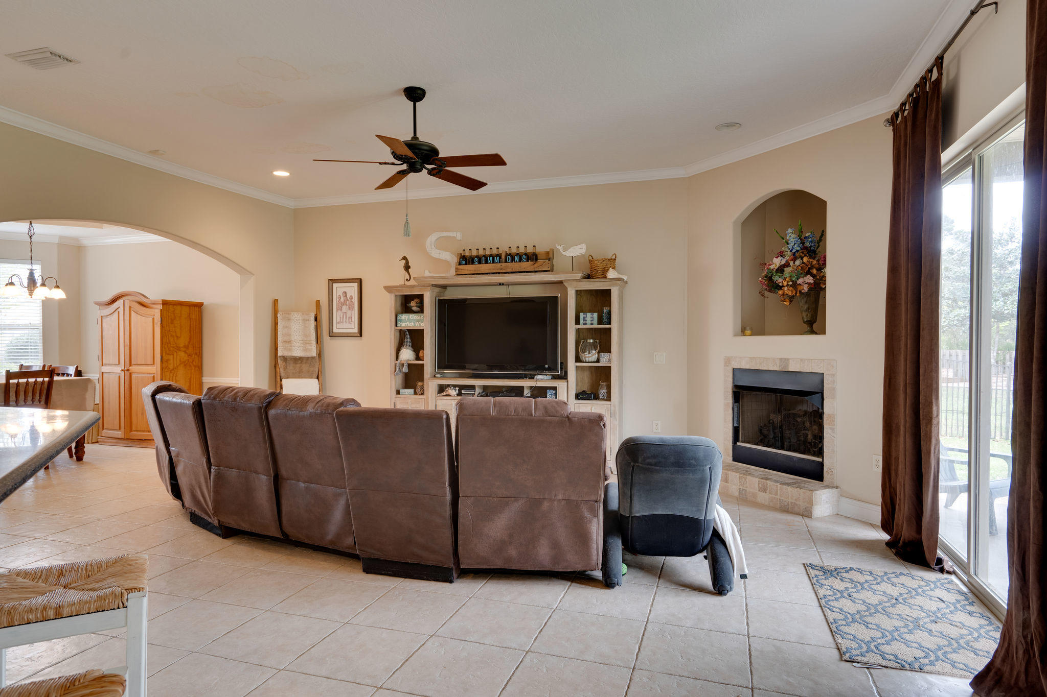 CHARDONNAY ESTATES - Residential