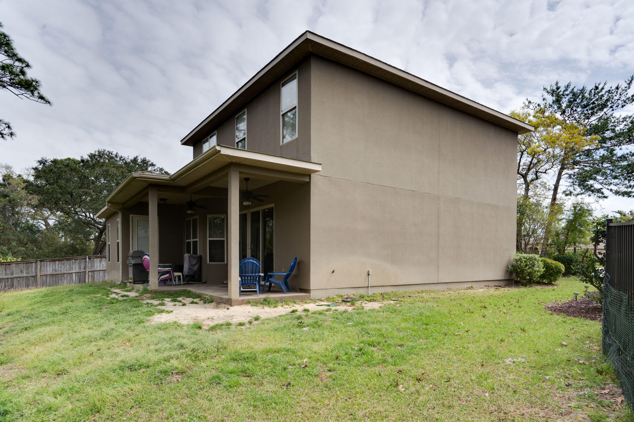 CHARDONNAY ESTATES - Residential