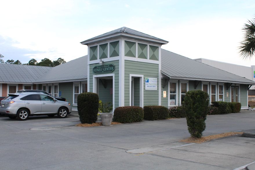 Great location for any business. It is currently a gym with bathrooms/lockers, 3 offices, 1 laundry/utility room and open space. Building is going to be painted. No restaurants please.