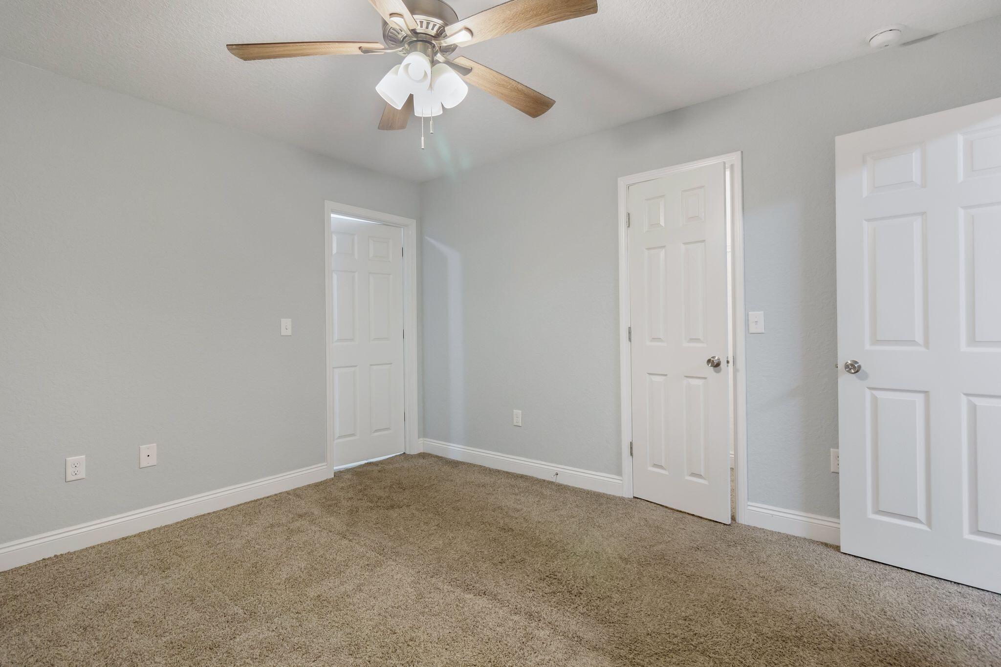 TRAILWOOD ESTATES - Residential Lease