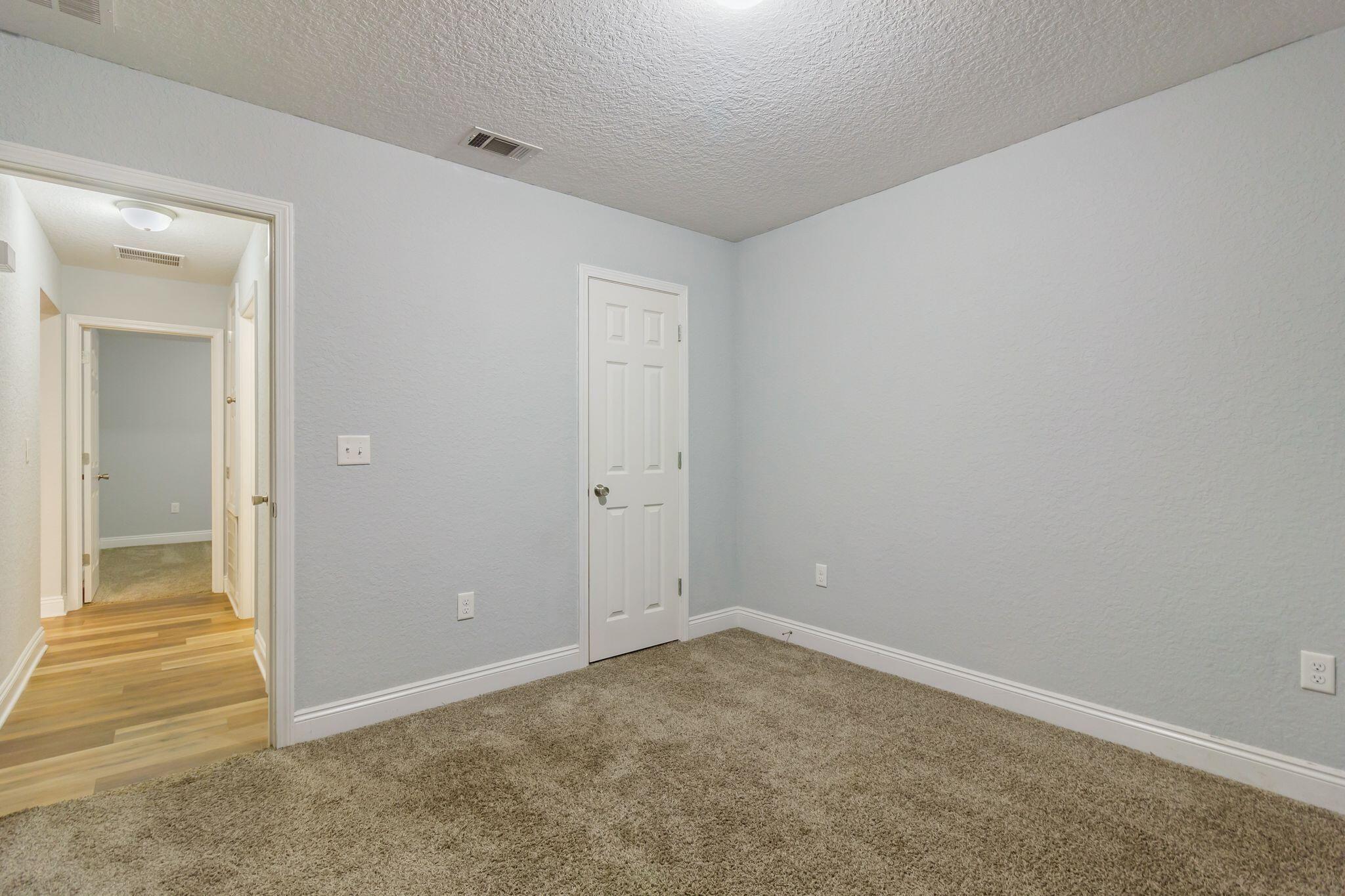 TRAILWOOD ESTATES - Residential Lease