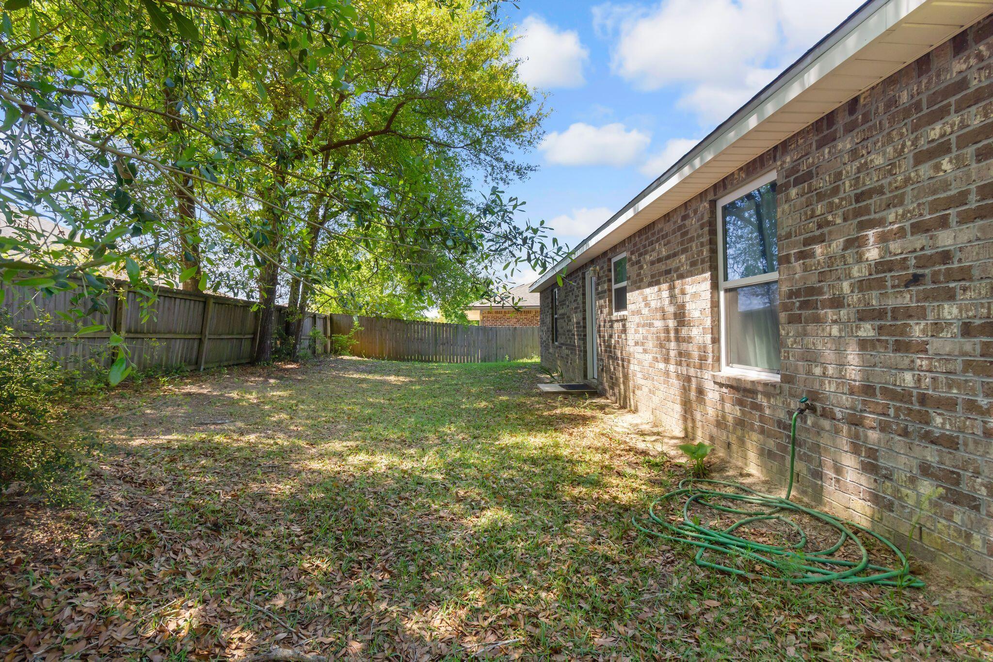 TRAILWOOD ESTATES - Residential Lease