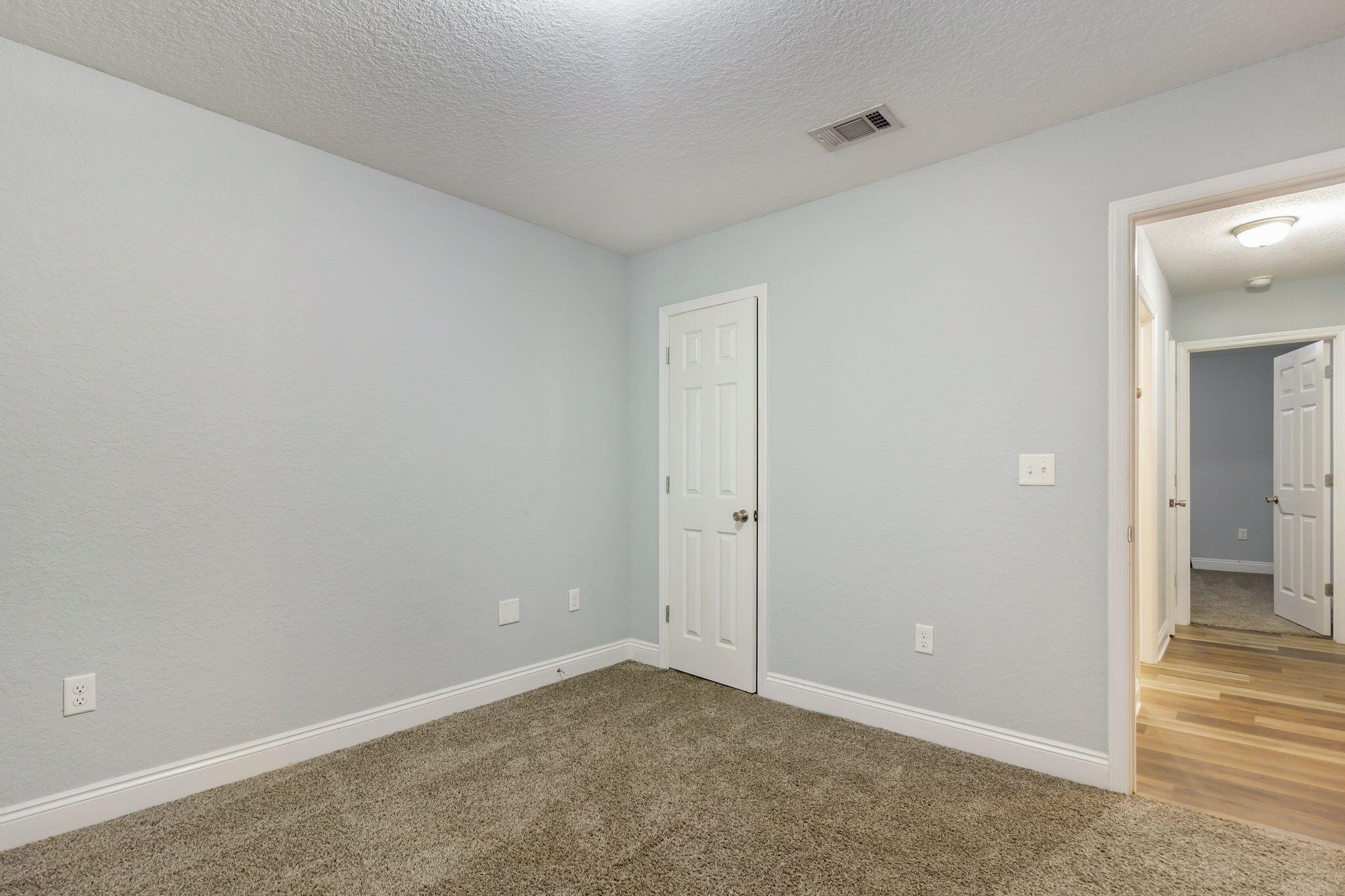 TRAILWOOD ESTATES - Residential Lease