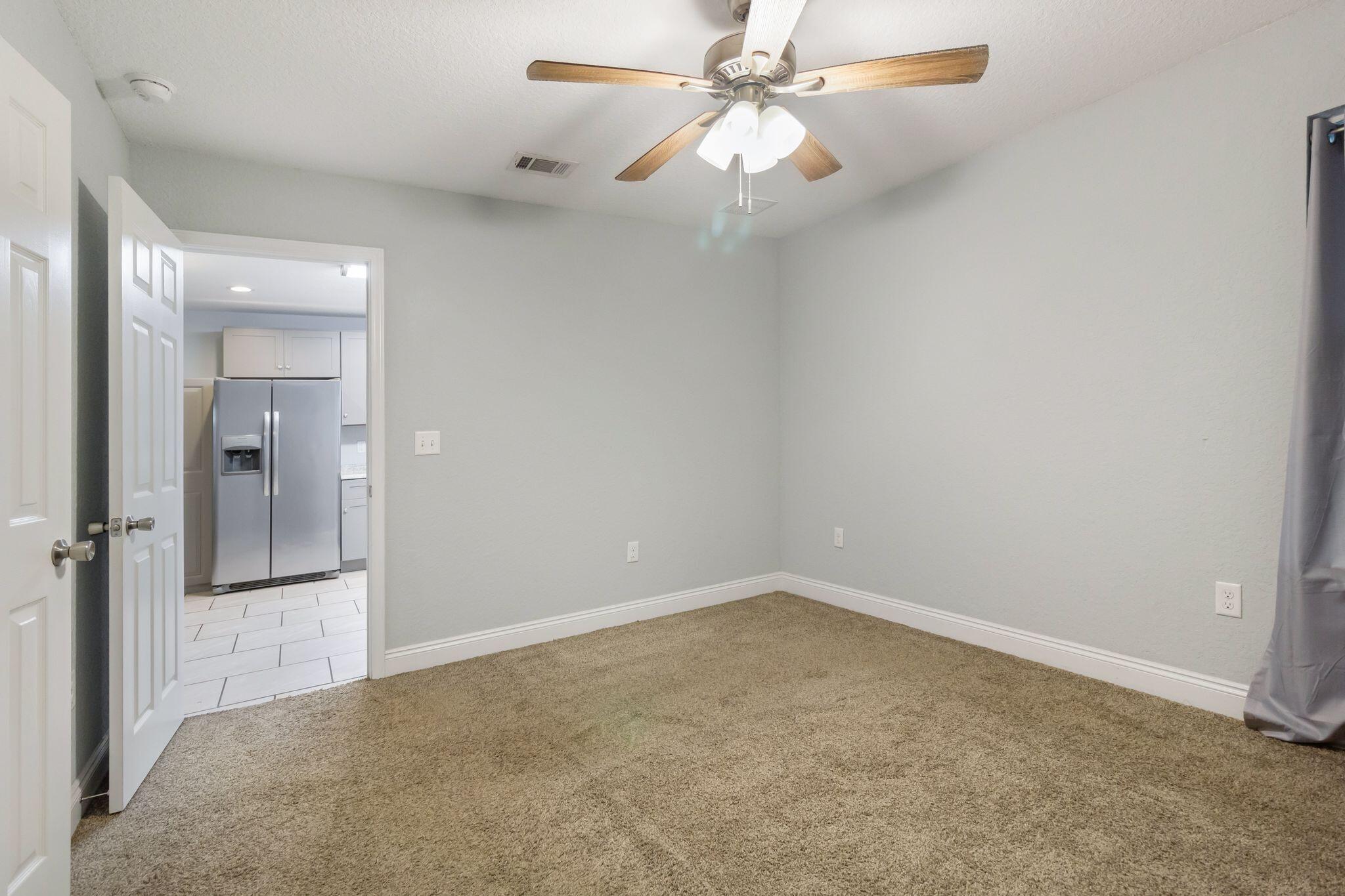 TRAILWOOD ESTATES - Residential Lease