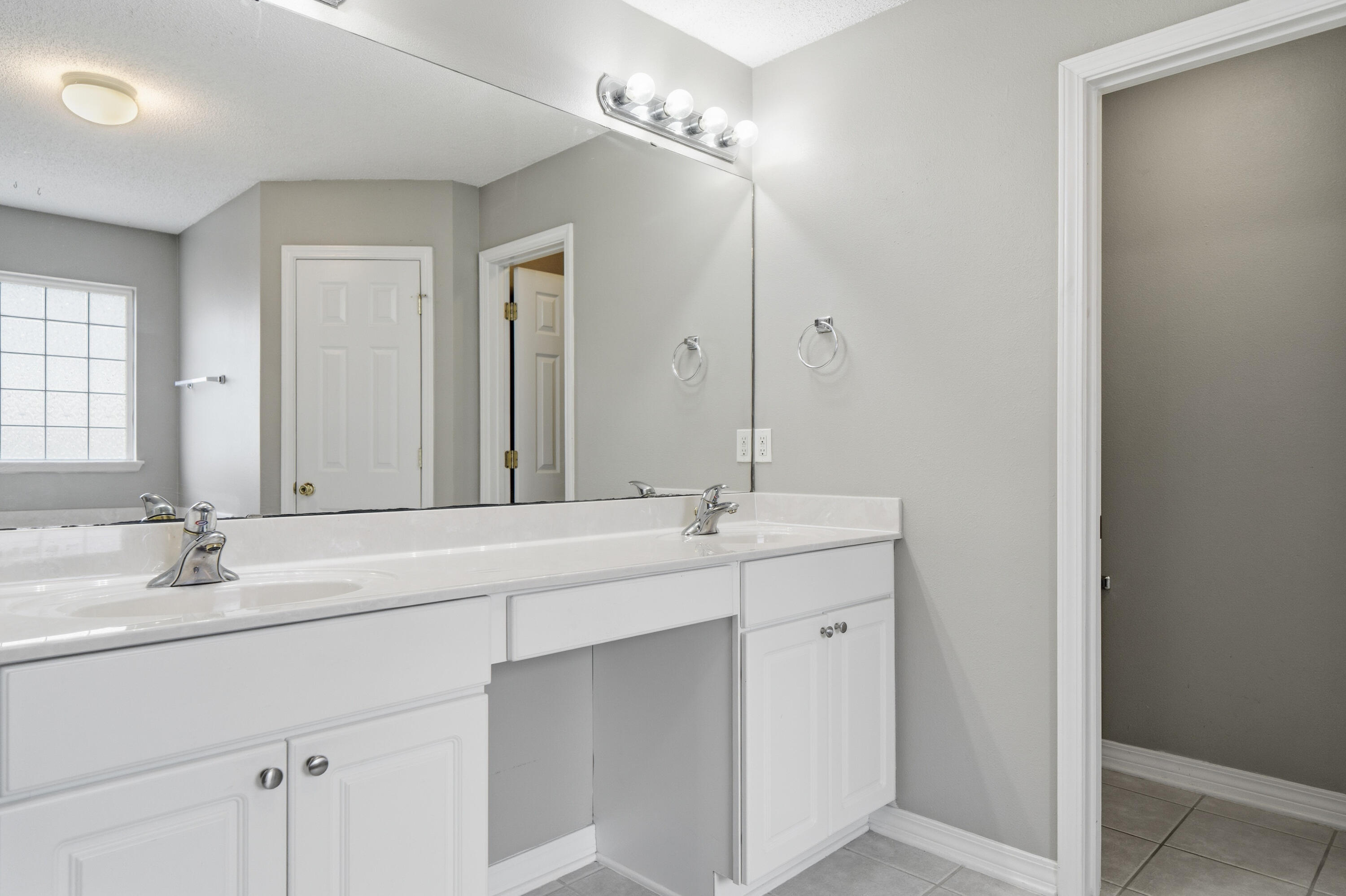 HOLLEY BY THE SEA - Residential Lease