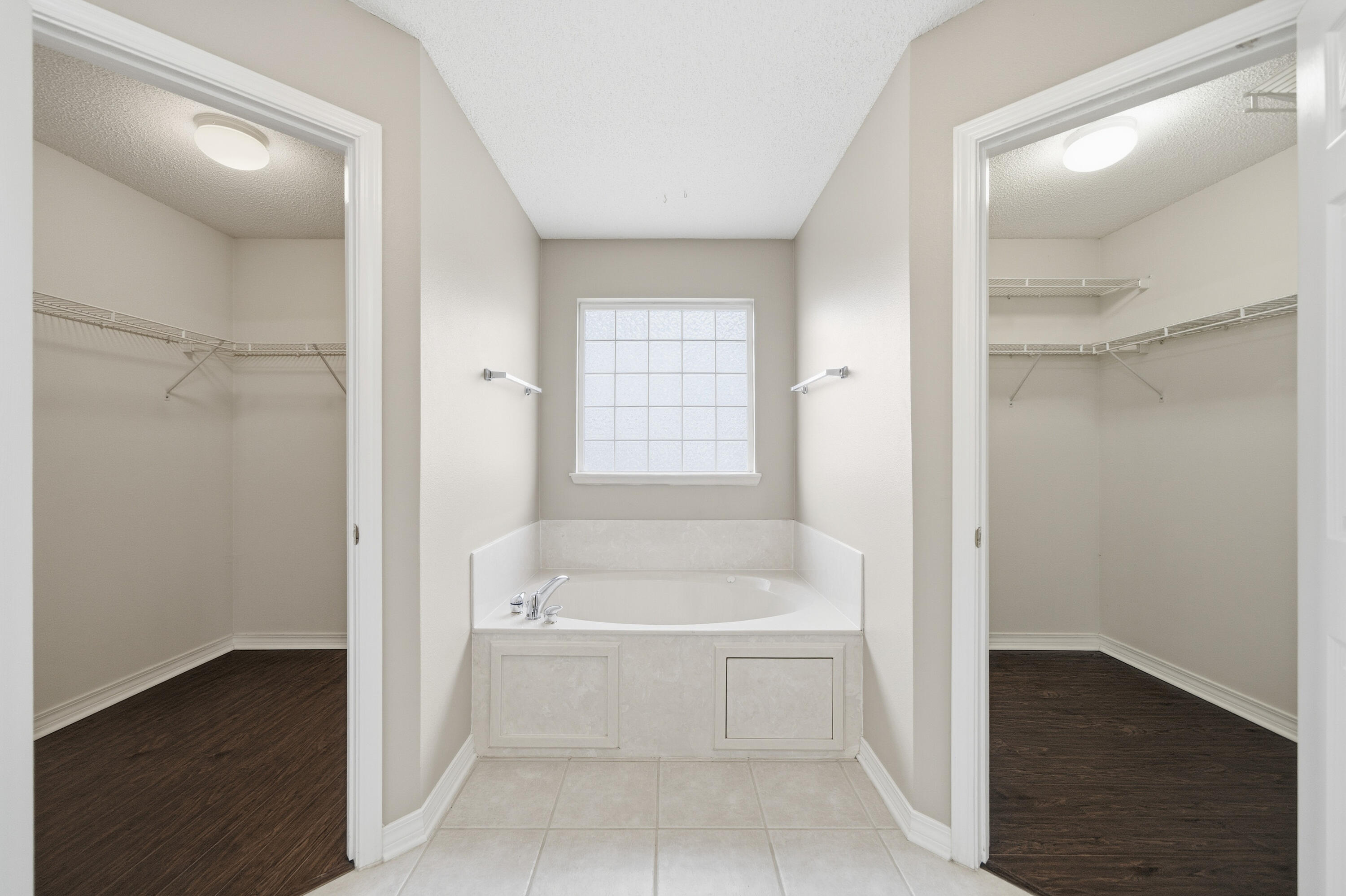 HOLLEY BY THE SEA - Residential Lease