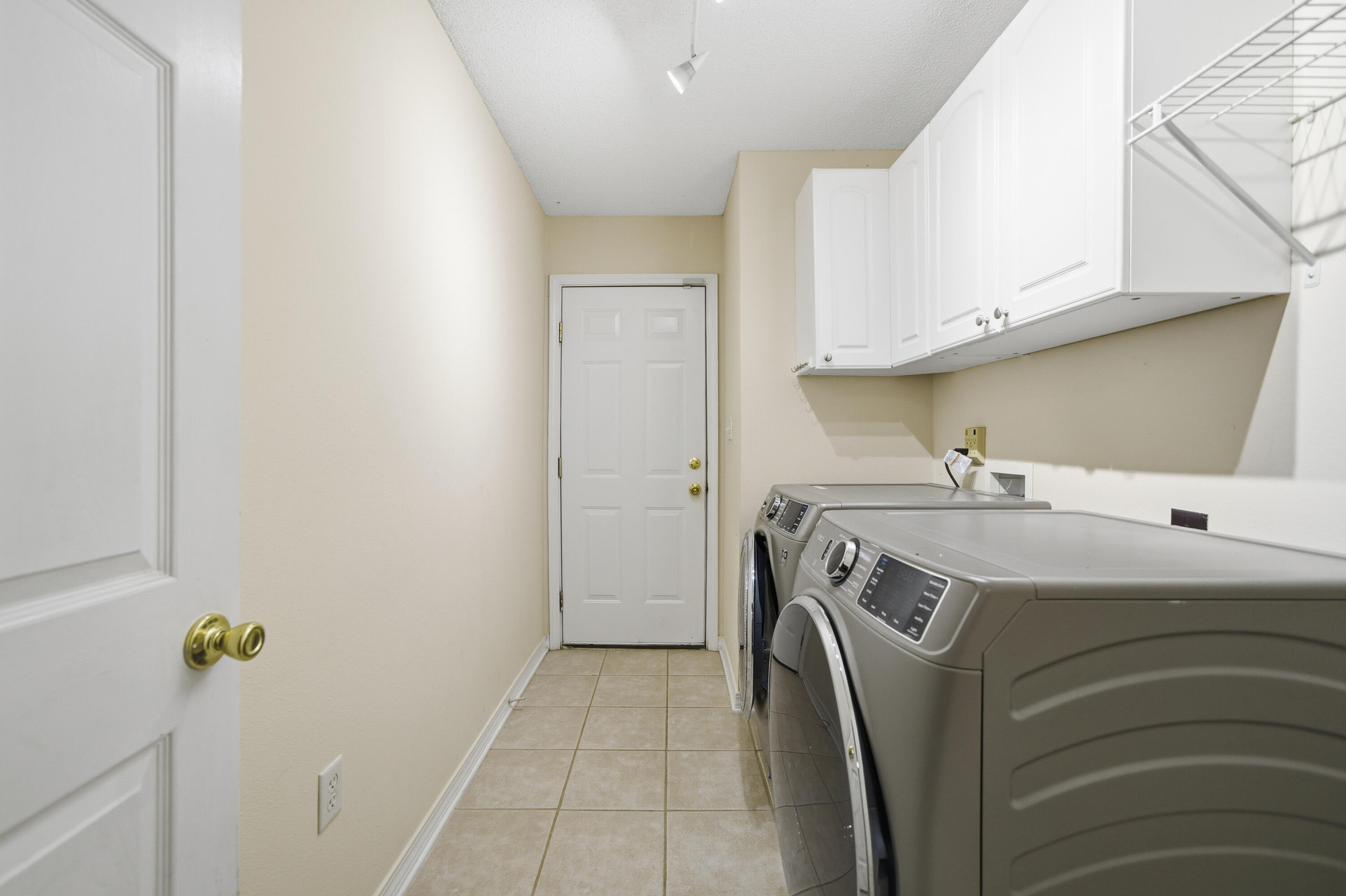 HOLLEY BY THE SEA - Residential Lease