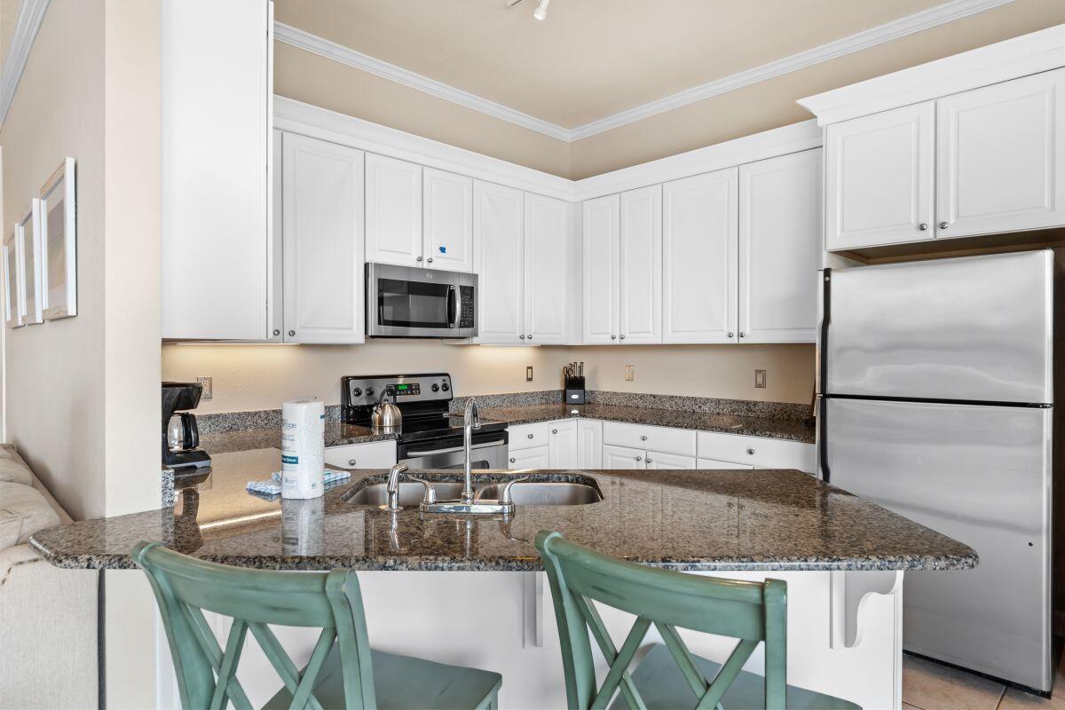 CRYSTAL COVE - Residential