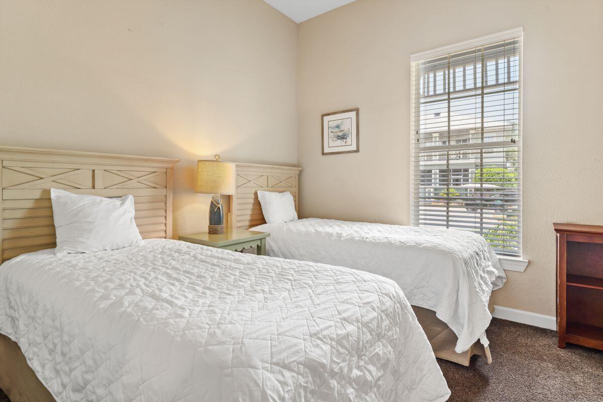 CRYSTAL COVE - Residential