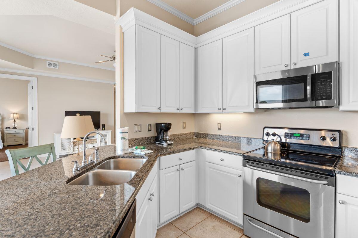 CRYSTAL COVE - Residential