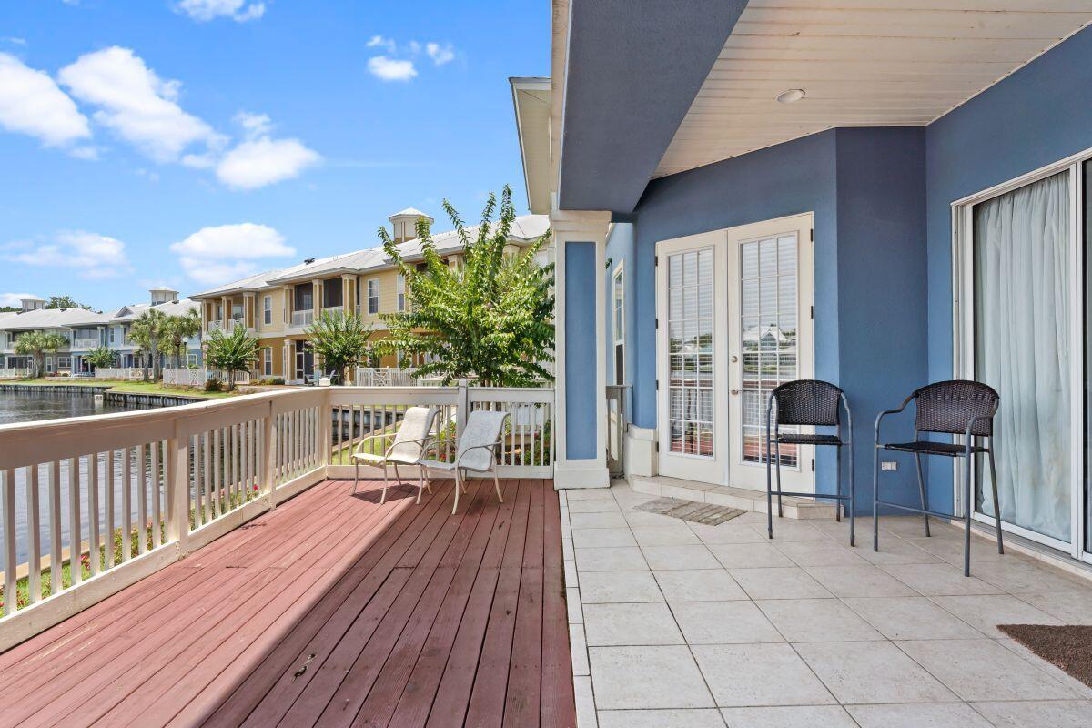 CRYSTAL COVE - Residential