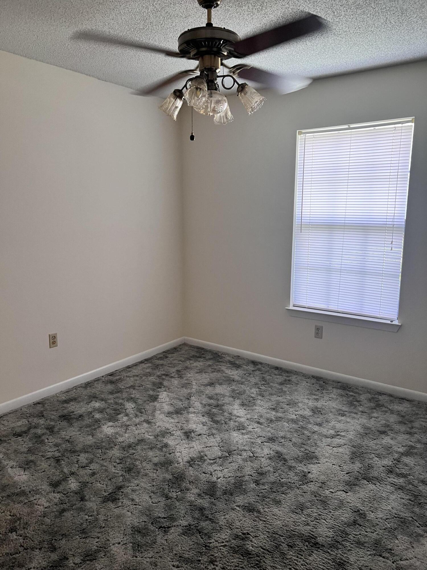 Foxwood  Estates 1 - Residential Lease