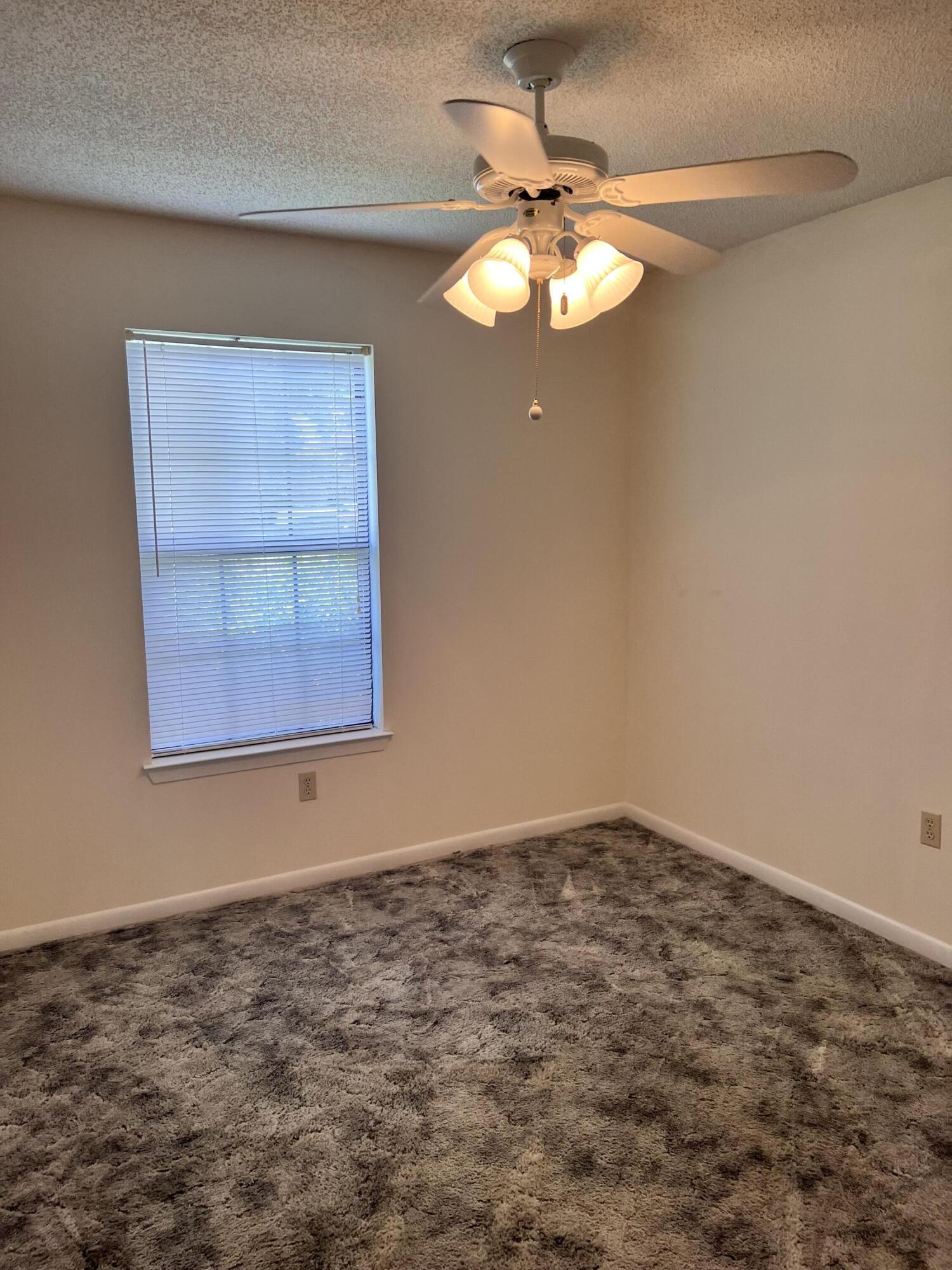 Foxwood  Estates 1 - Residential Lease