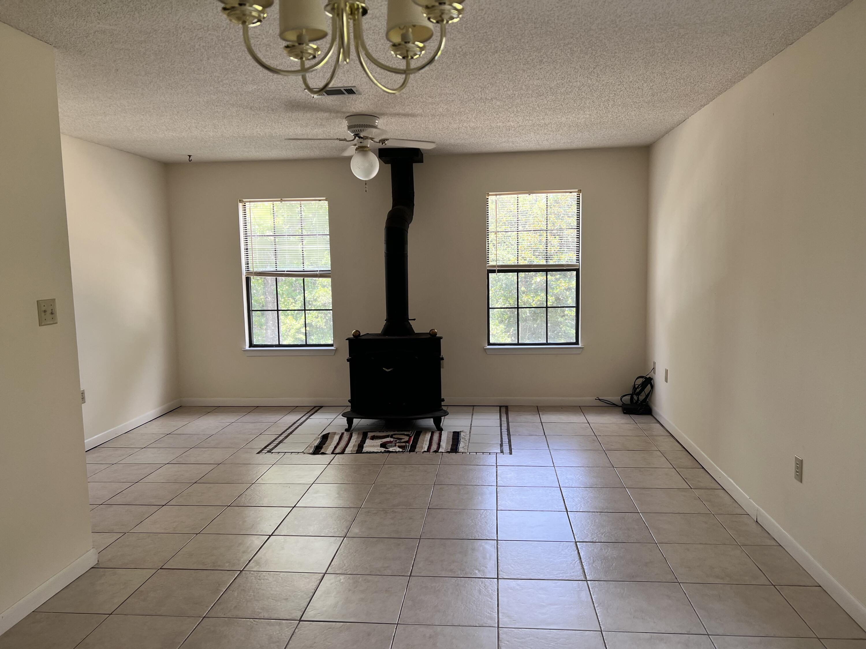 Foxwood  Estates 1 - Residential Lease