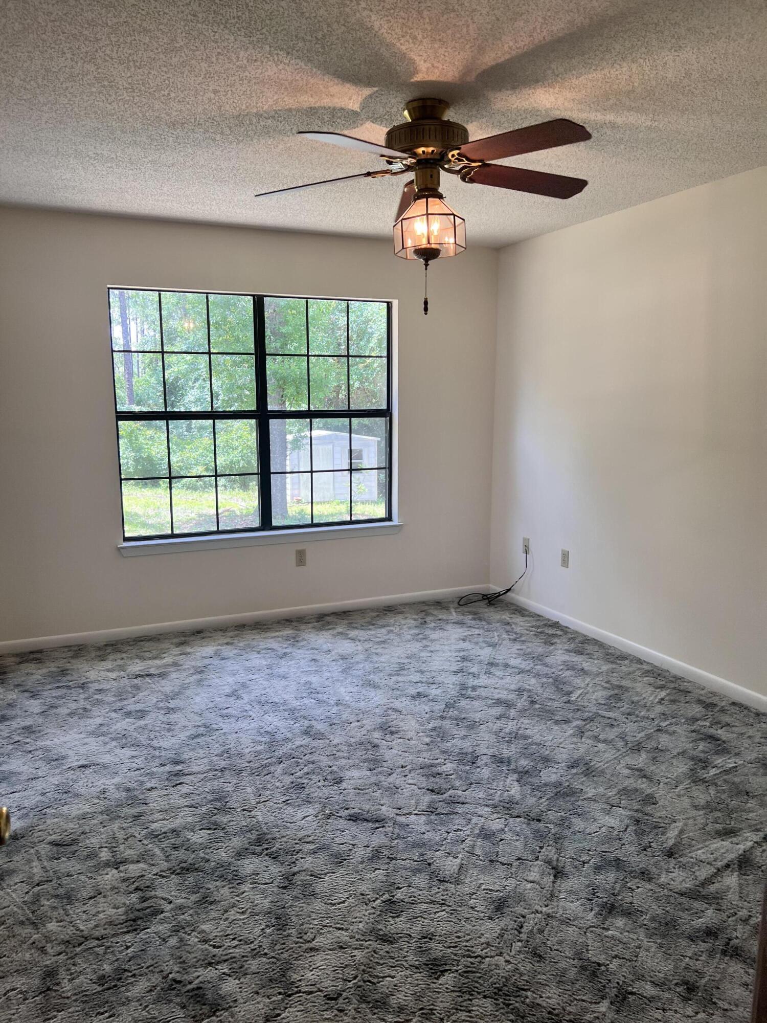 Foxwood  Estates 1 - Residential Lease