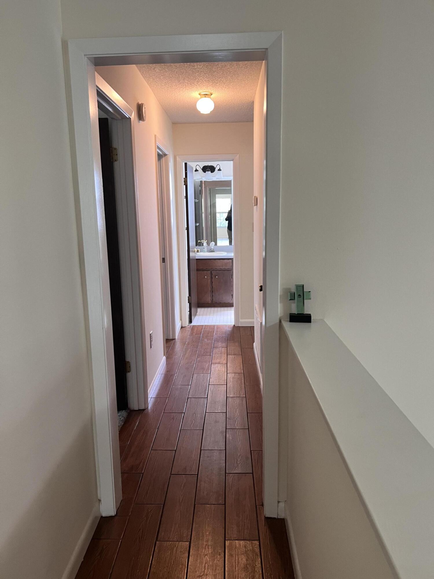 Foxwood  Estates 1 - Residential Lease