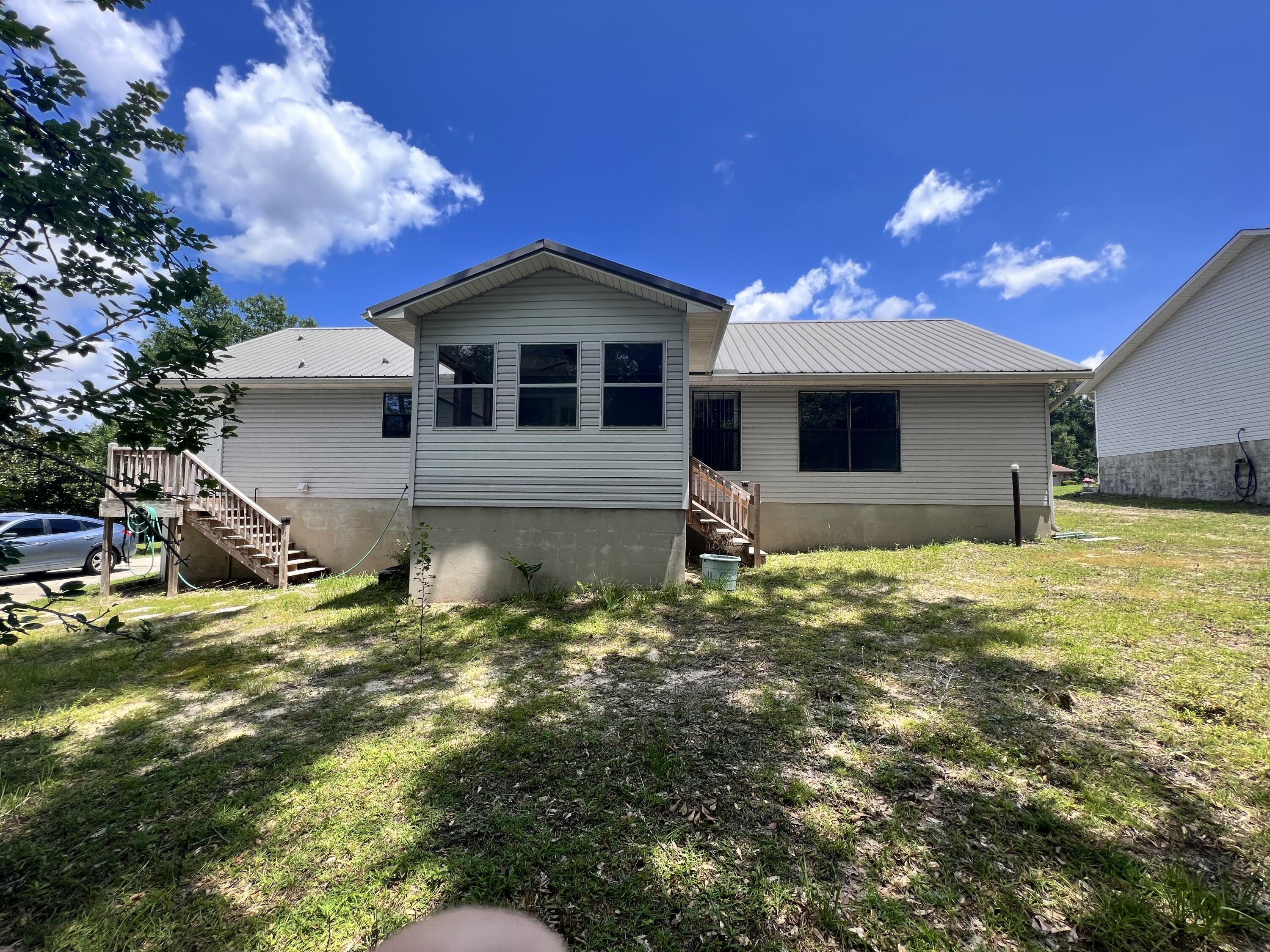 Foxwood  Estates 1 - Residential Lease