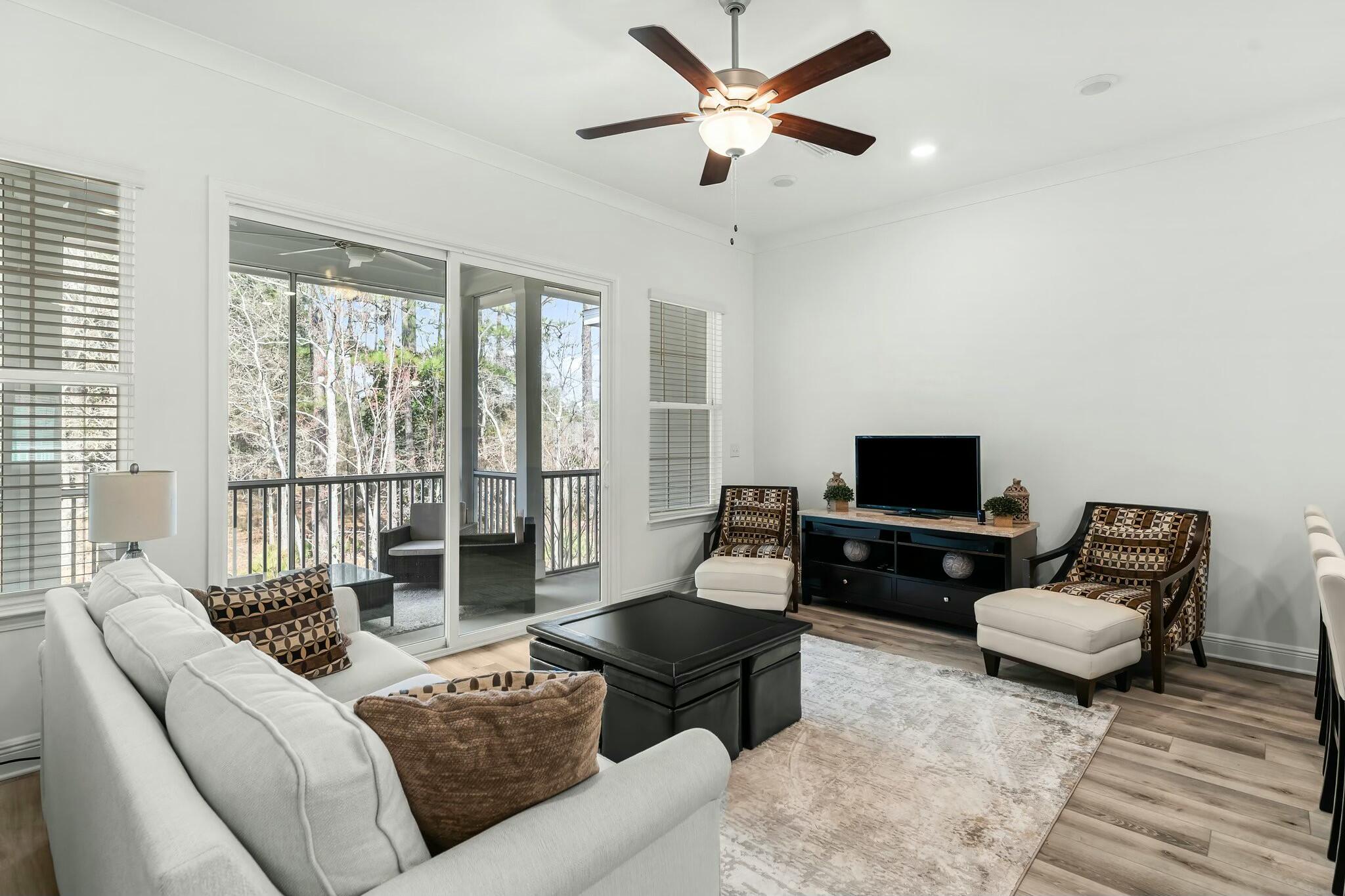 KARA LAKE TOWNHOMES - Residential