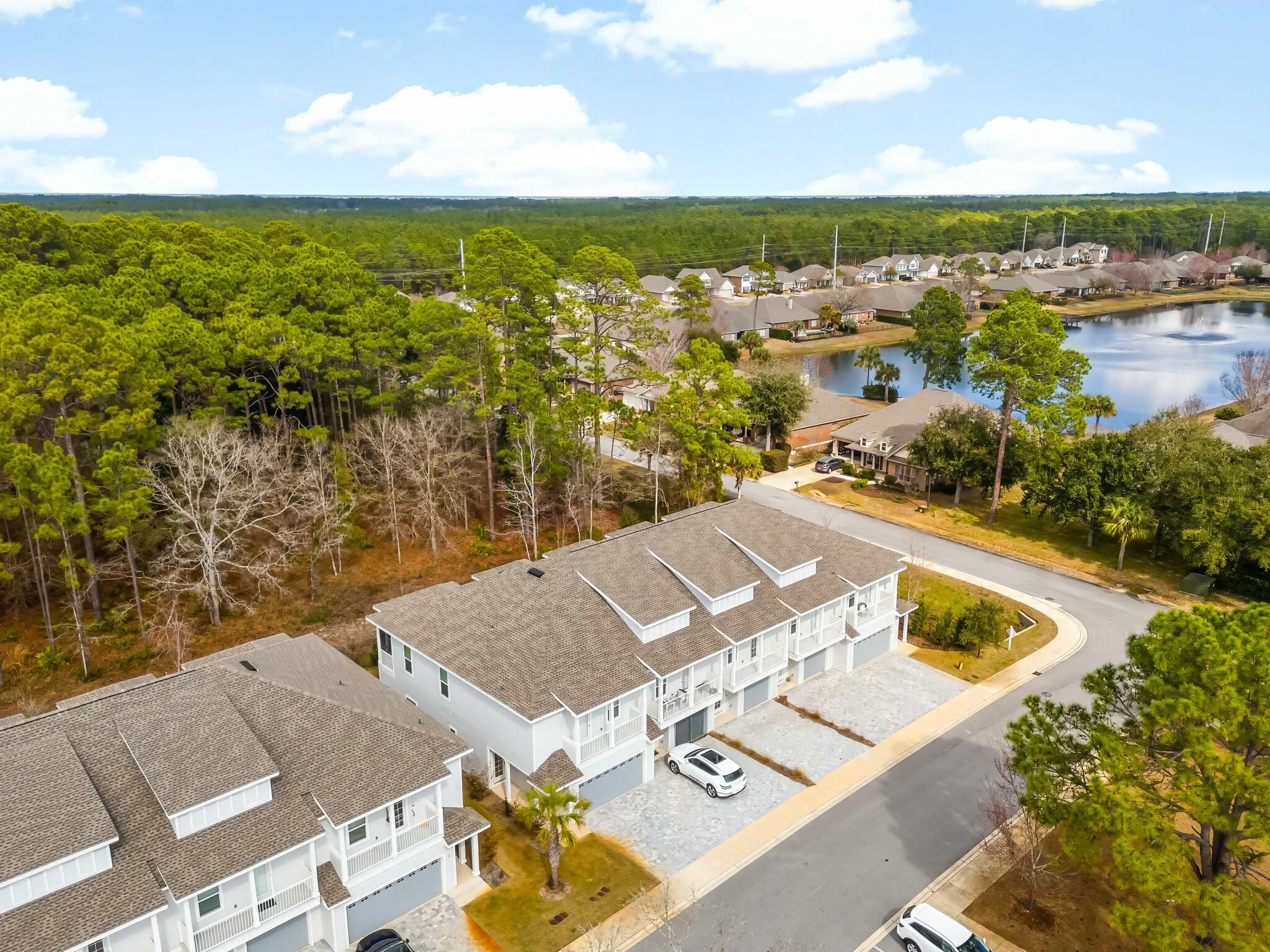 KARA LAKE TOWNHOMES - Residential