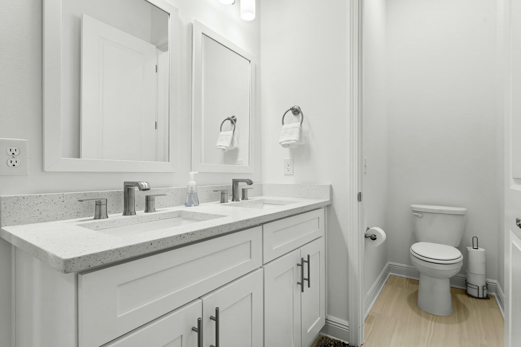 KARA LAKE TOWNHOMES - Residential