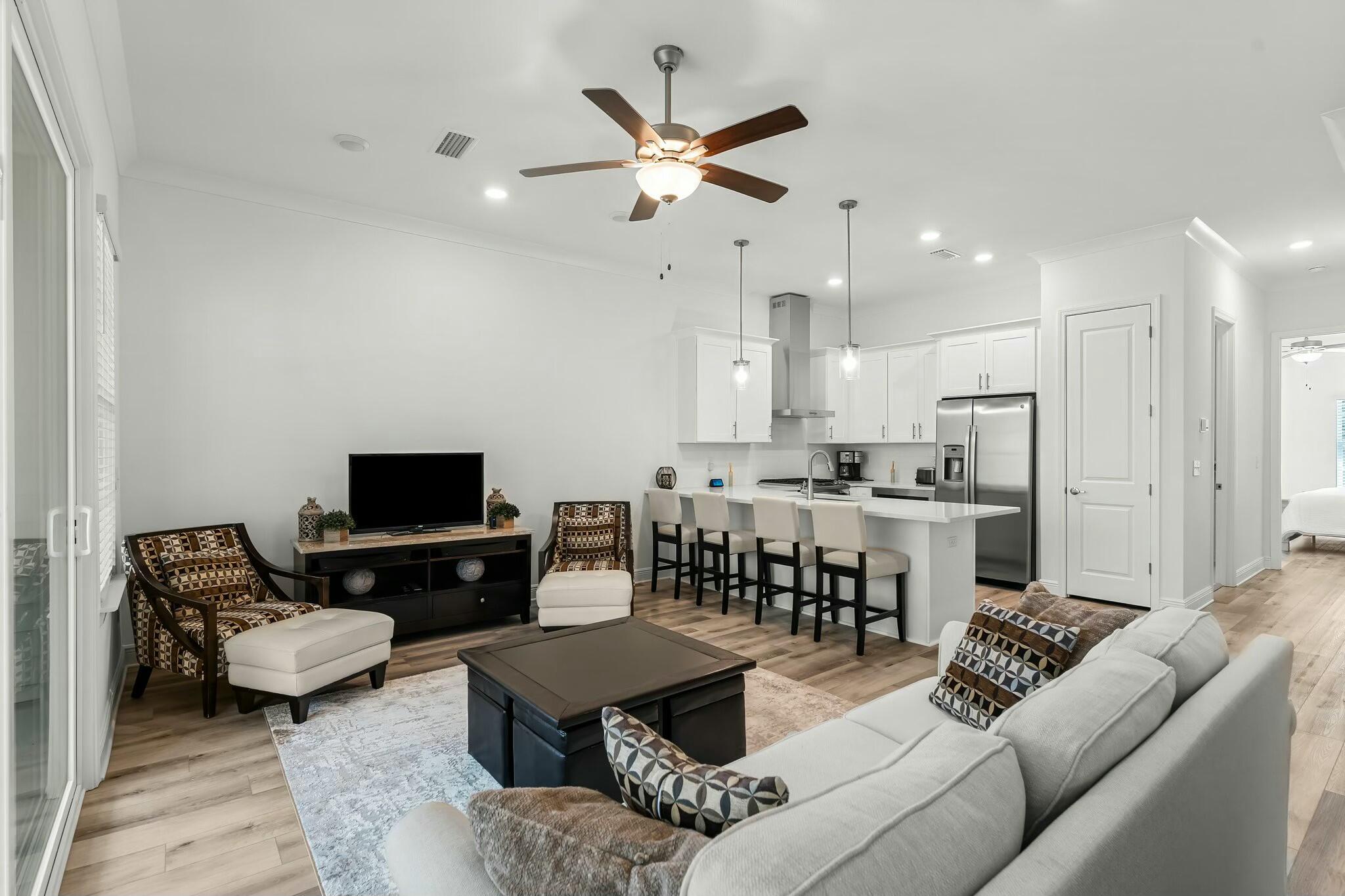 KARA LAKE TOWNHOMES - Residential