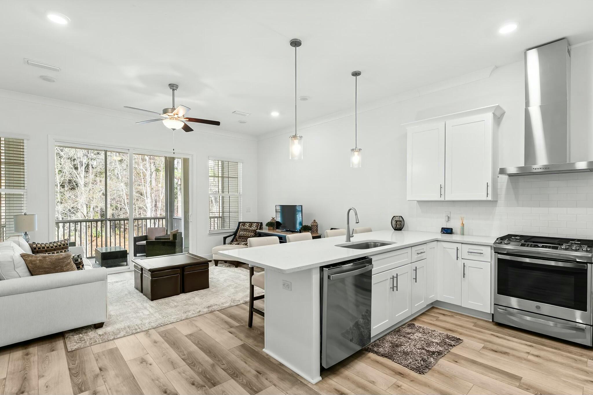 KARA LAKE TOWNHOMES - Residential