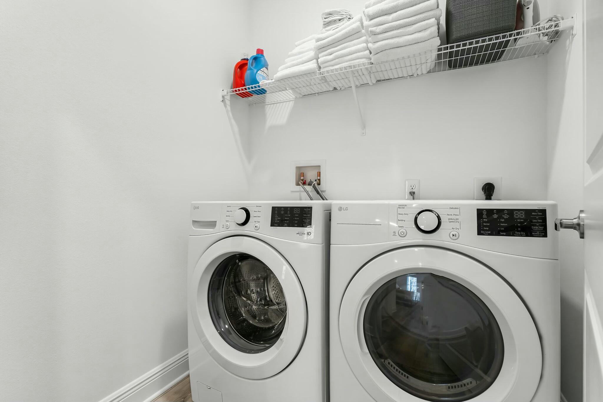 KARA LAKE TOWNHOMES - Residential