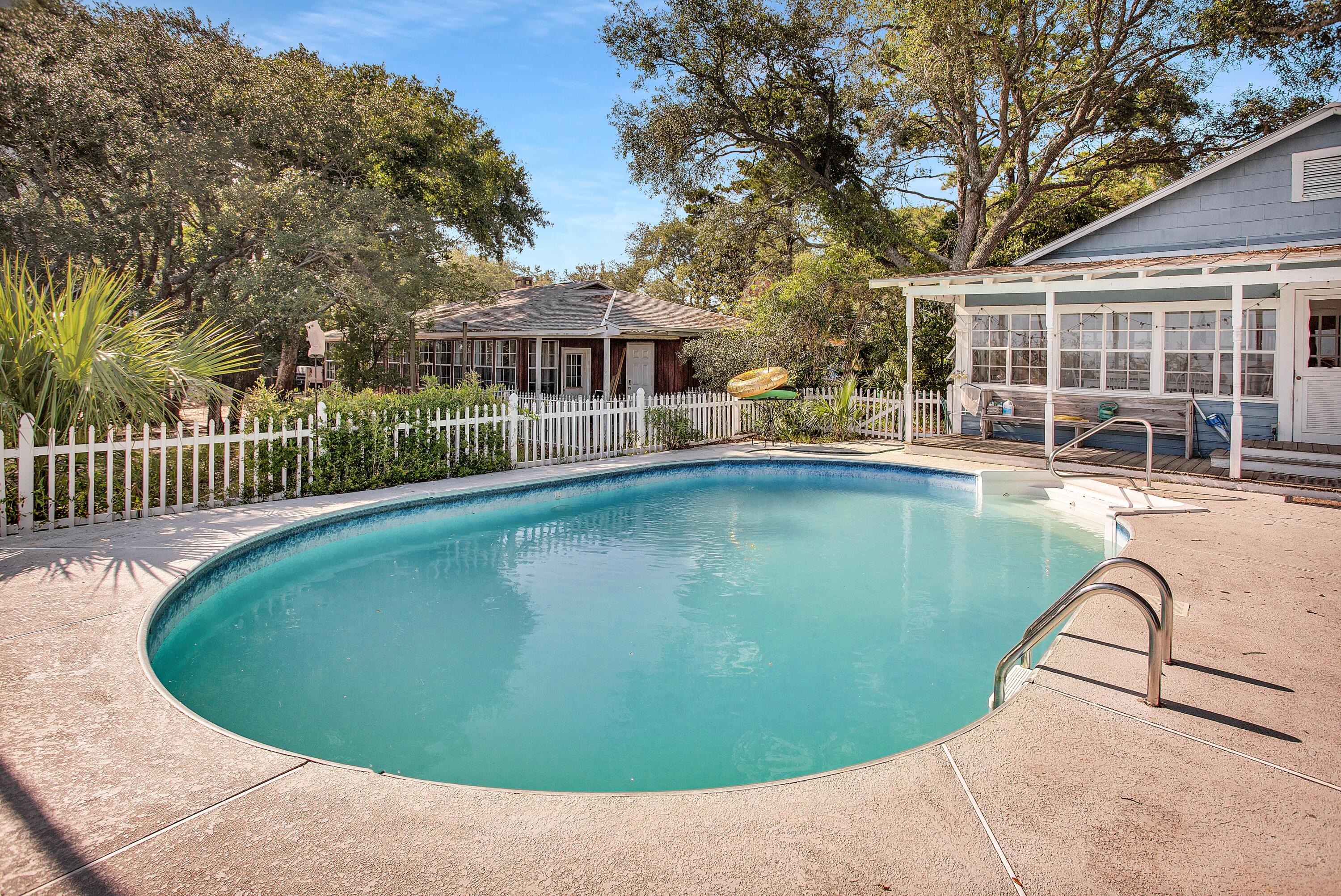 EAST PASS ADDN TO DESTIN - Residential