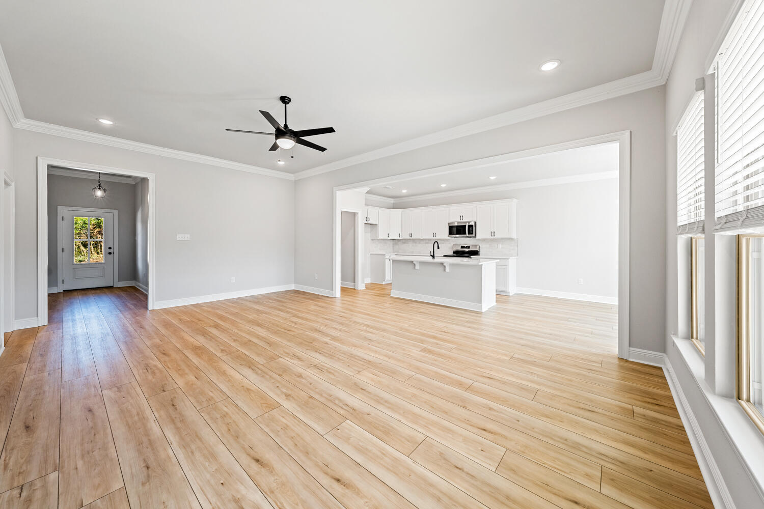 YOUNG OAKS - Residential