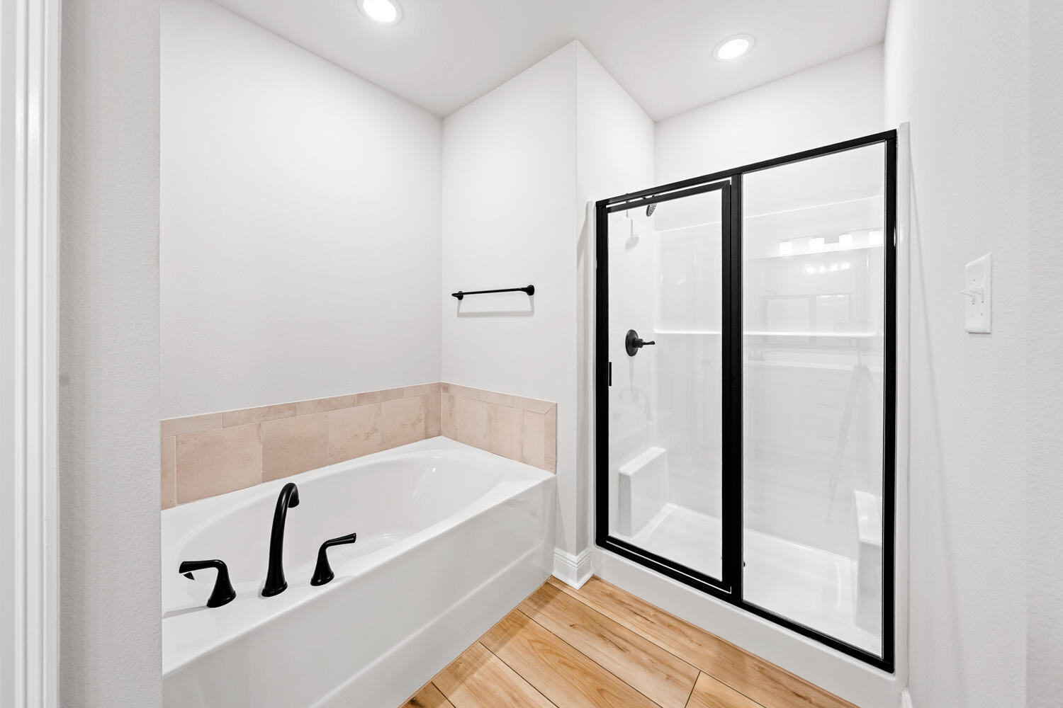 YOUNG OAKS - Residential