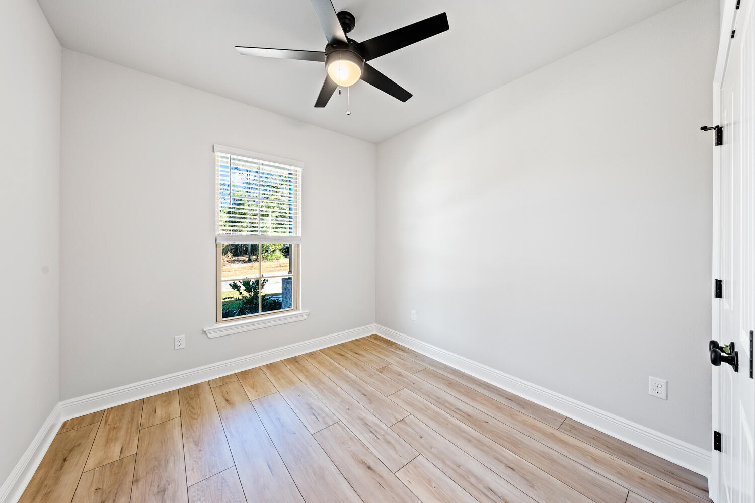 YOUNG OAKS - Residential