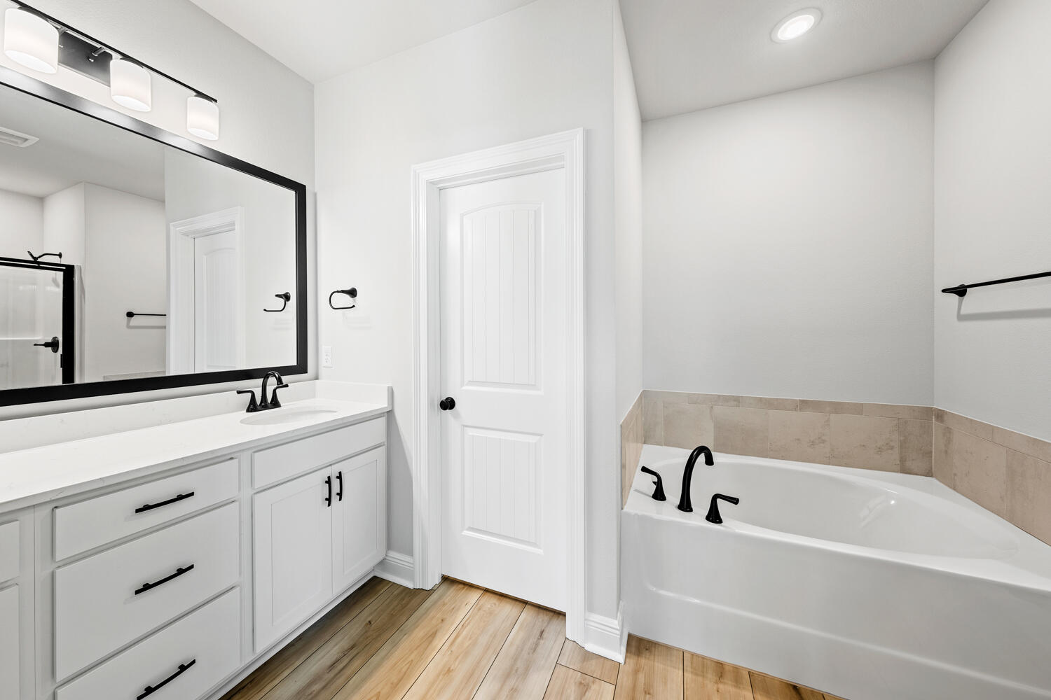 YOUNG OAKS - Residential