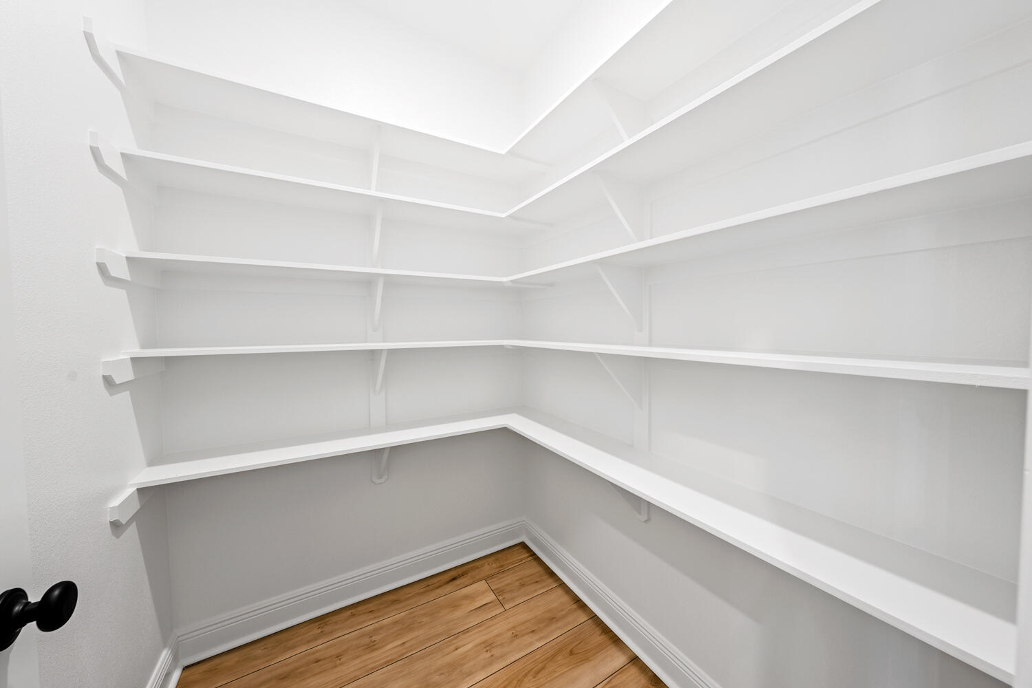 YOUNG OAKS - Residential