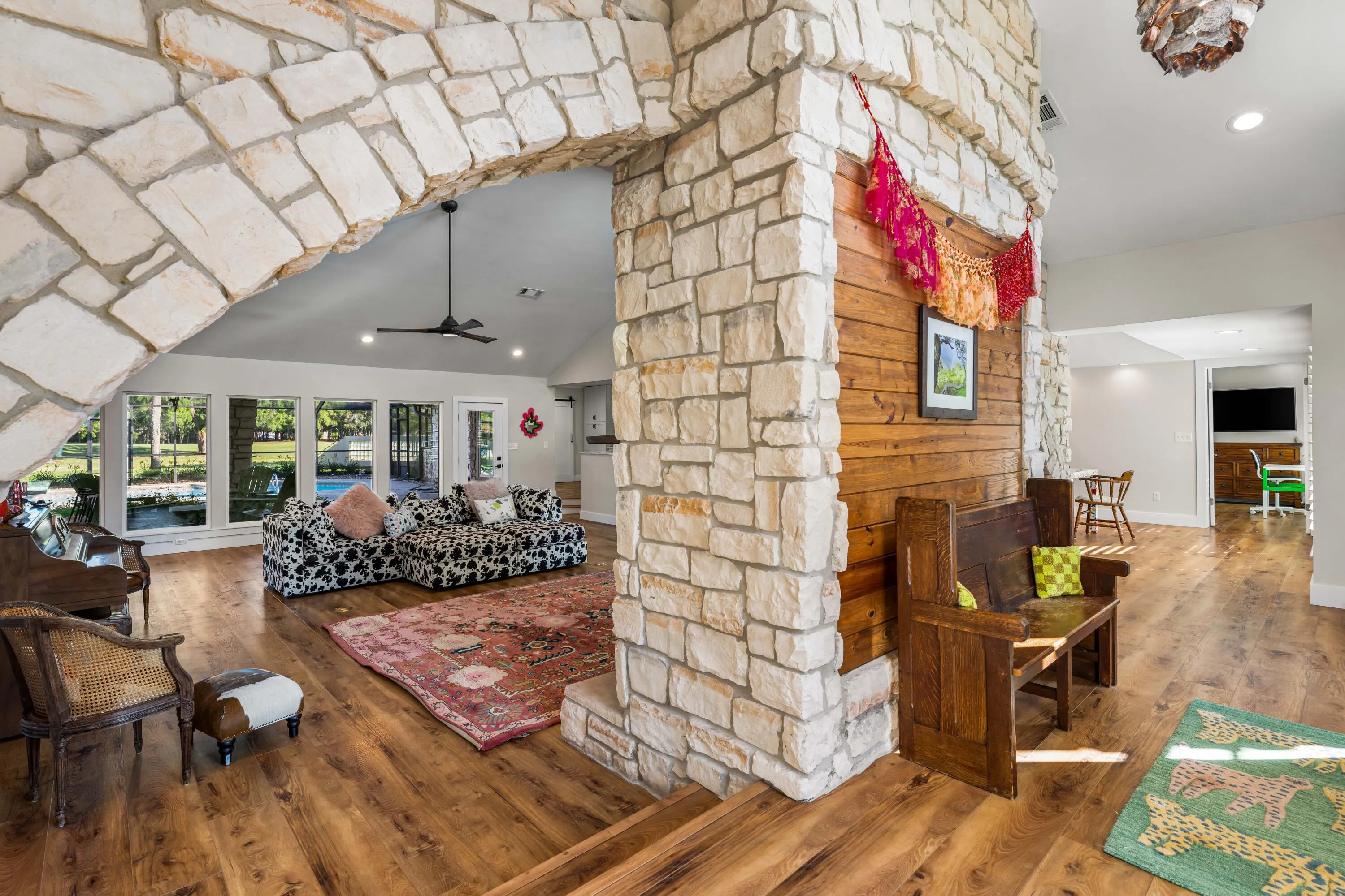 Navarre, Florida 32566, United States, 4 Bedrooms Bedrooms, ,3 BathroomsBathrooms,Residential,Pending,18457