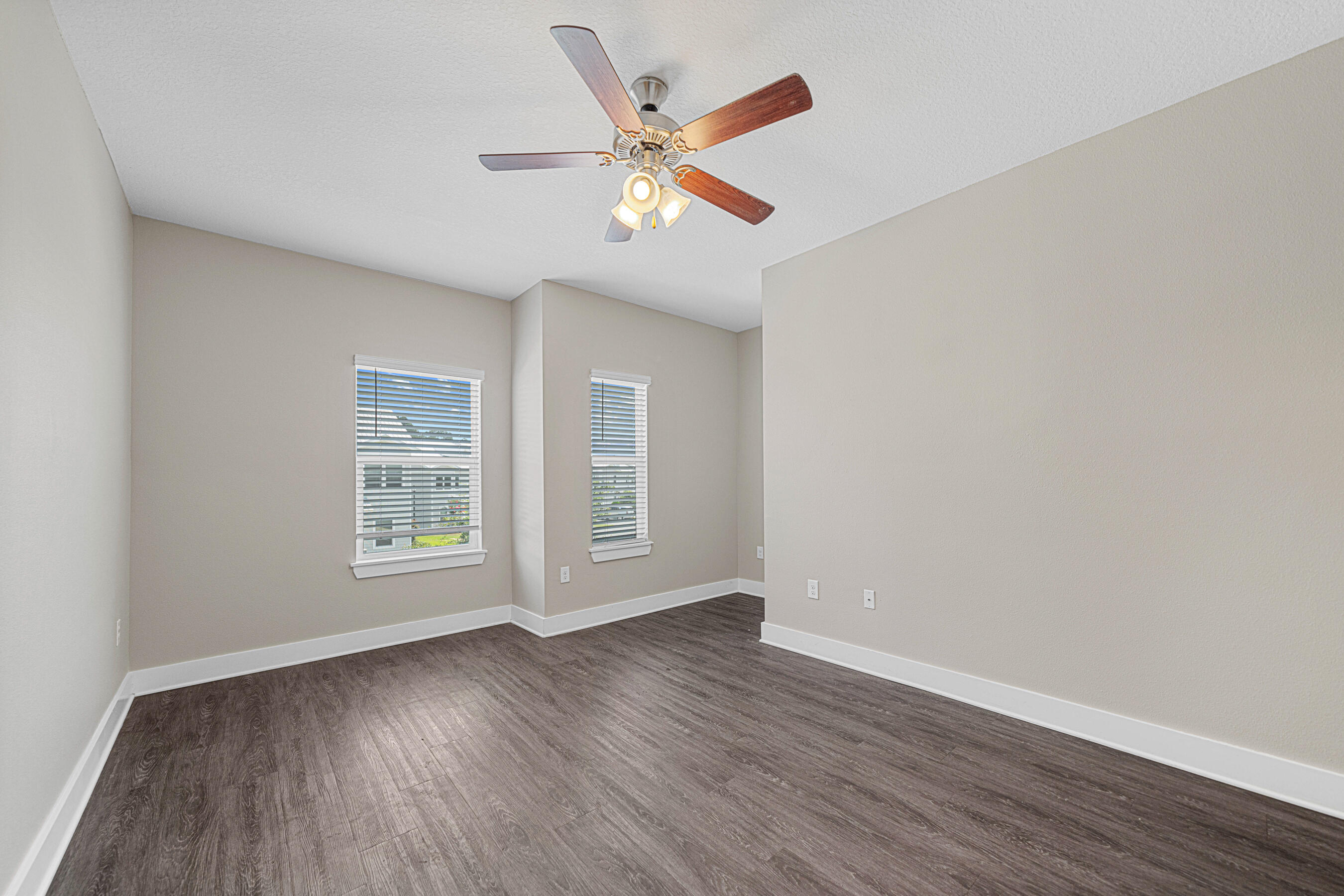 VERANDAS AT FREEPORT - Residential