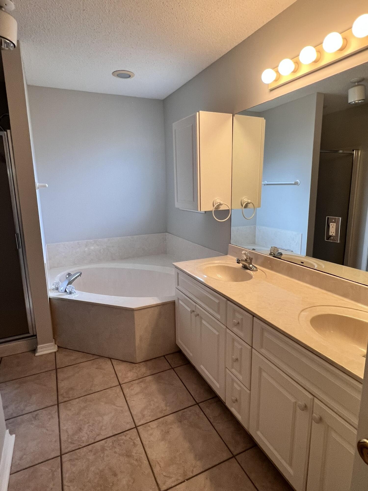 STEEPLECHASE PH 3 - Residential Lease