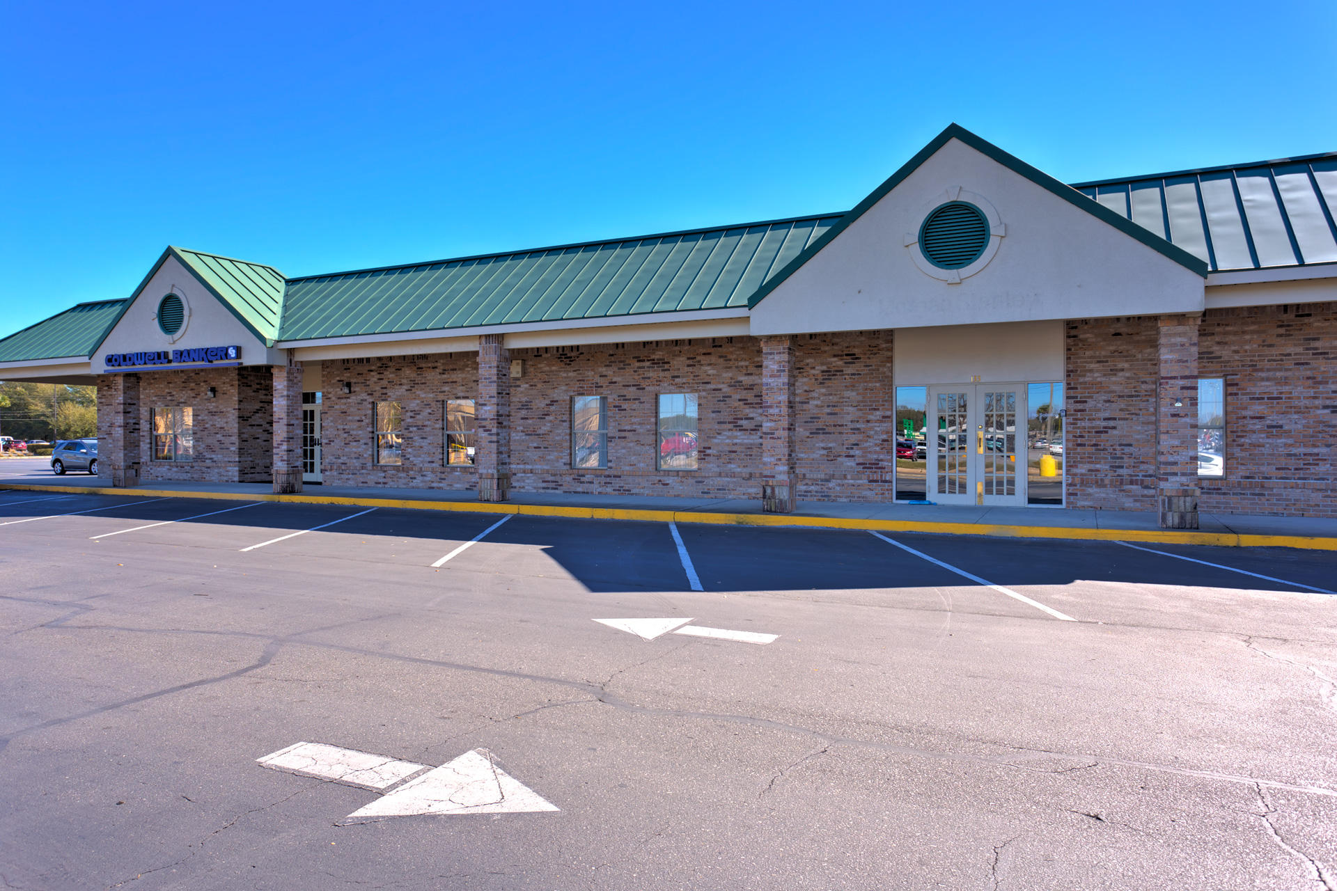 Class A office space at Choctaw Plaza with the great visibility and signage on Racetrack Rd. The space has previously been used by Merrill Lynch and Morgan Stanley Financial Advisors. The current office set up includes waiting room area, reception, 9 individual offices, 14 cubicles, one large conference room, copying room, IT room, kitchen/break room area, and two bathrooms. The space can potentially be converted into retail location. Other tenants at Choctaw Plaza include BBVA Compass Bank, Coldwell Banker, Big Lots, Dollar General, Rent-a-Center, Little Caesars, etc. Very competitive pricing at $10 base rent plus $2.5 CAM. Video tour is available here: http://emeraldcoastvirtualtours.com/clients/oxana-solovieva/choctaw-plaza/choctaw-plaza.html