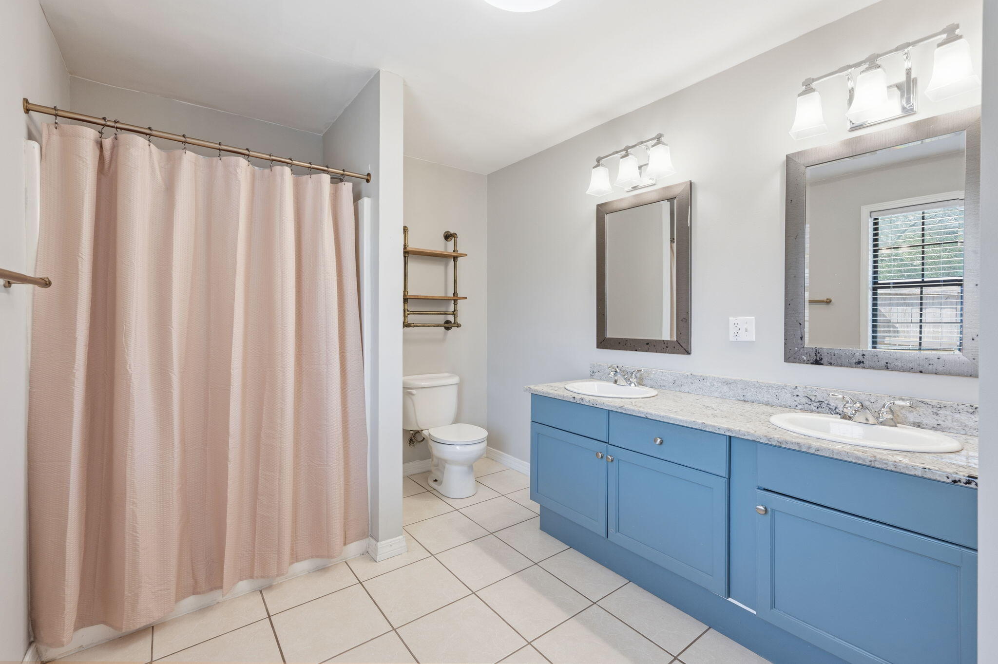 POWELL S/D NICEVILLE LOT 1 & SW1/2 OF LOT 2 - Residential