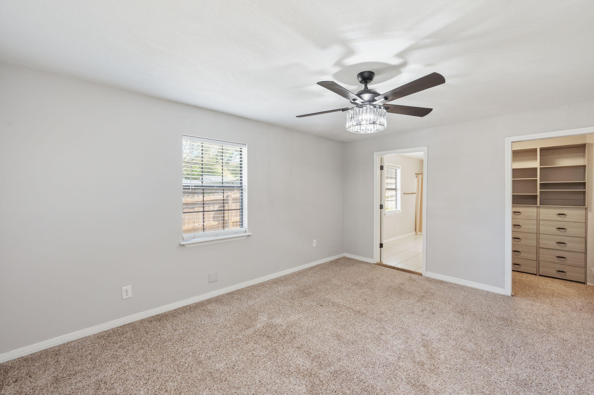 POWELL S/D NICEVILLE LOT 1 & SW1/2 OF LOT 2 - Residential