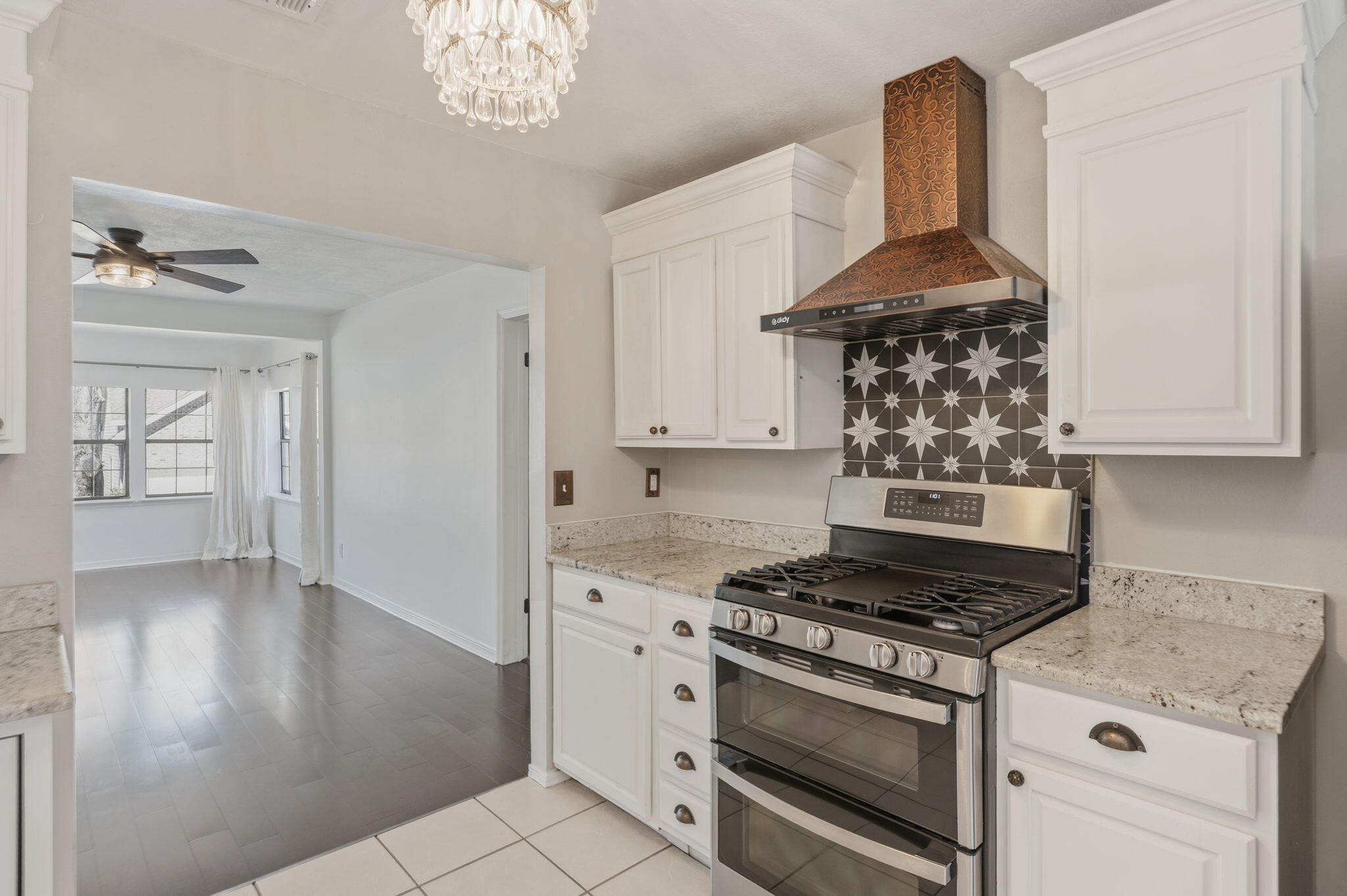 POWELL S/D NICEVILLE LOT 1 & SW1/2 OF LOT 2 - Residential