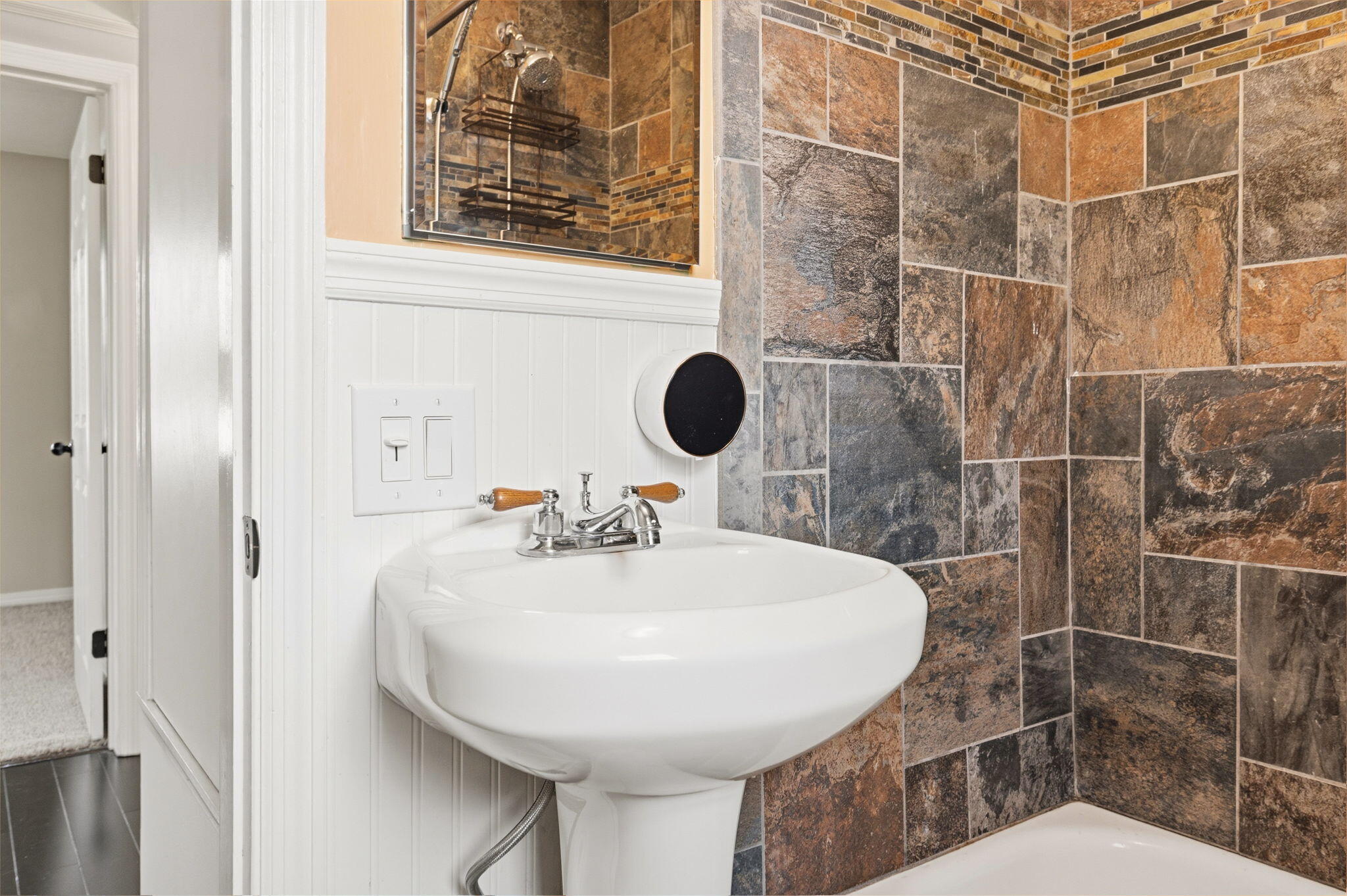 POWELL S/D NICEVILLE LOT 1 & SW1/2 OF LOT 2 - Residential